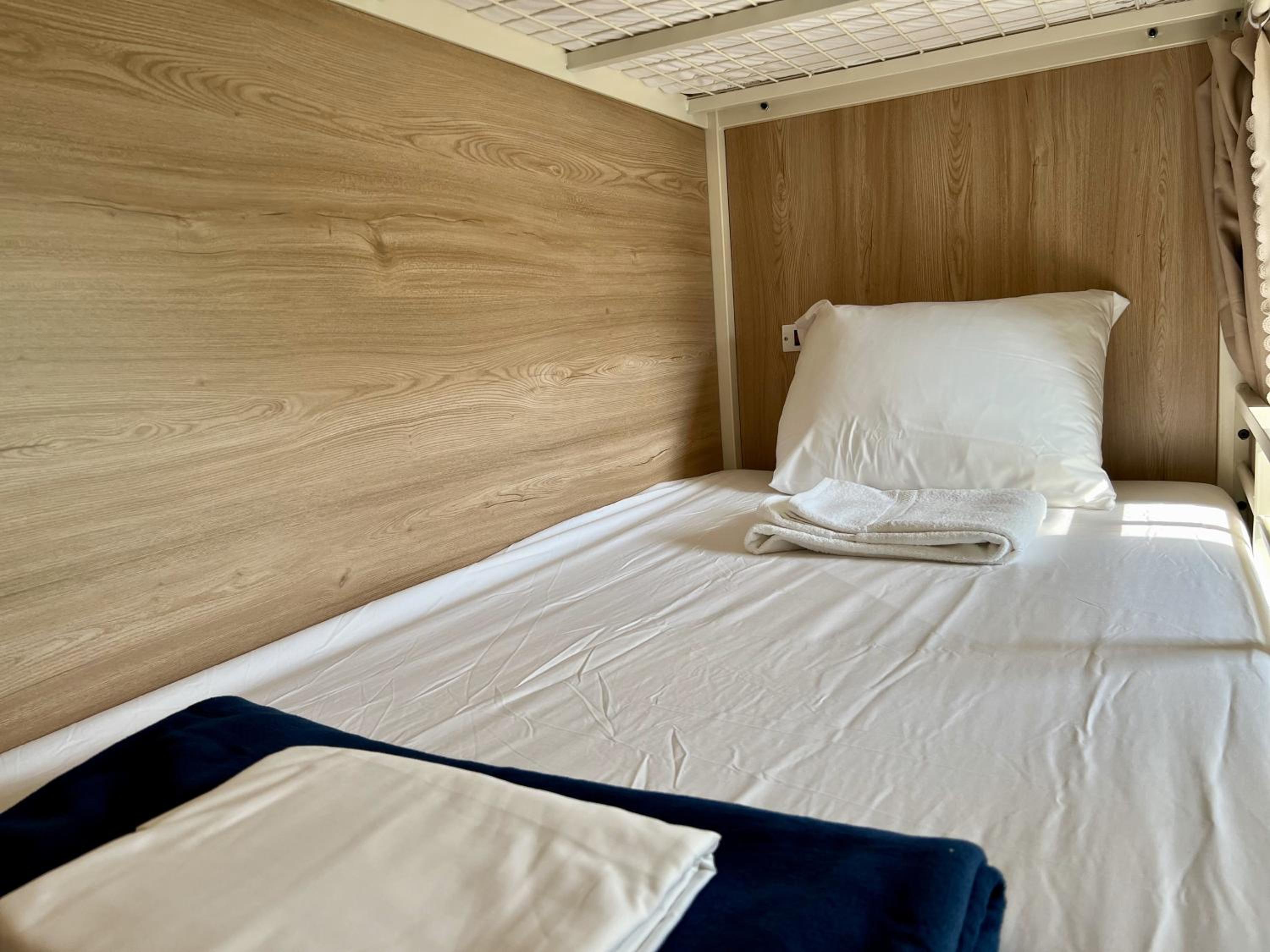 Female Only: One Privacy Pod Bed in a 2-Person-Max Female Only Shared Room  photo 3