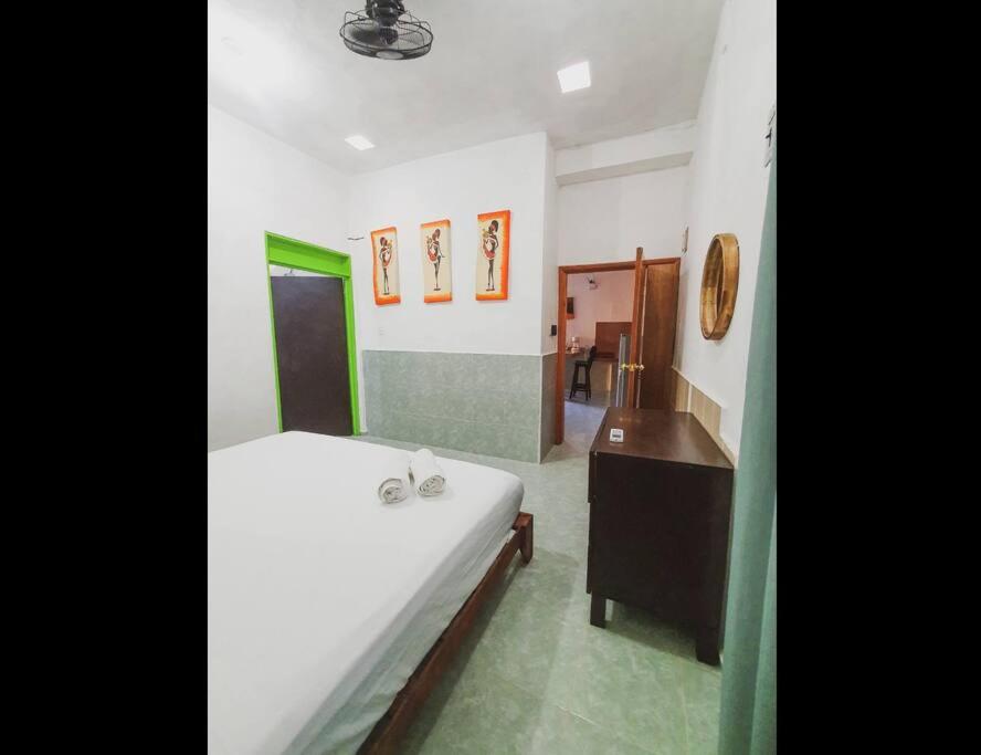 One-Bedroom House photo 1