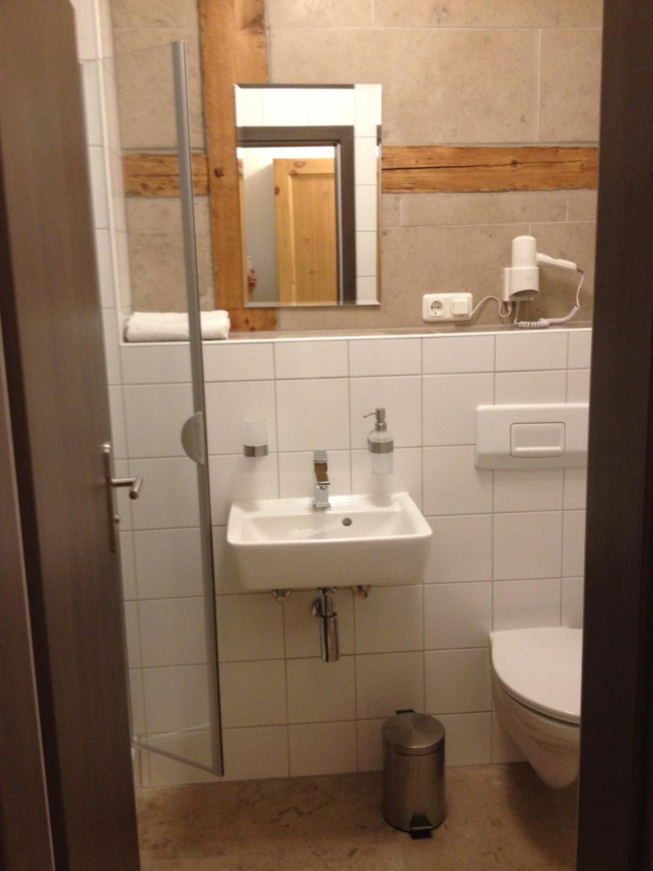 Single Room with Shower photo 3