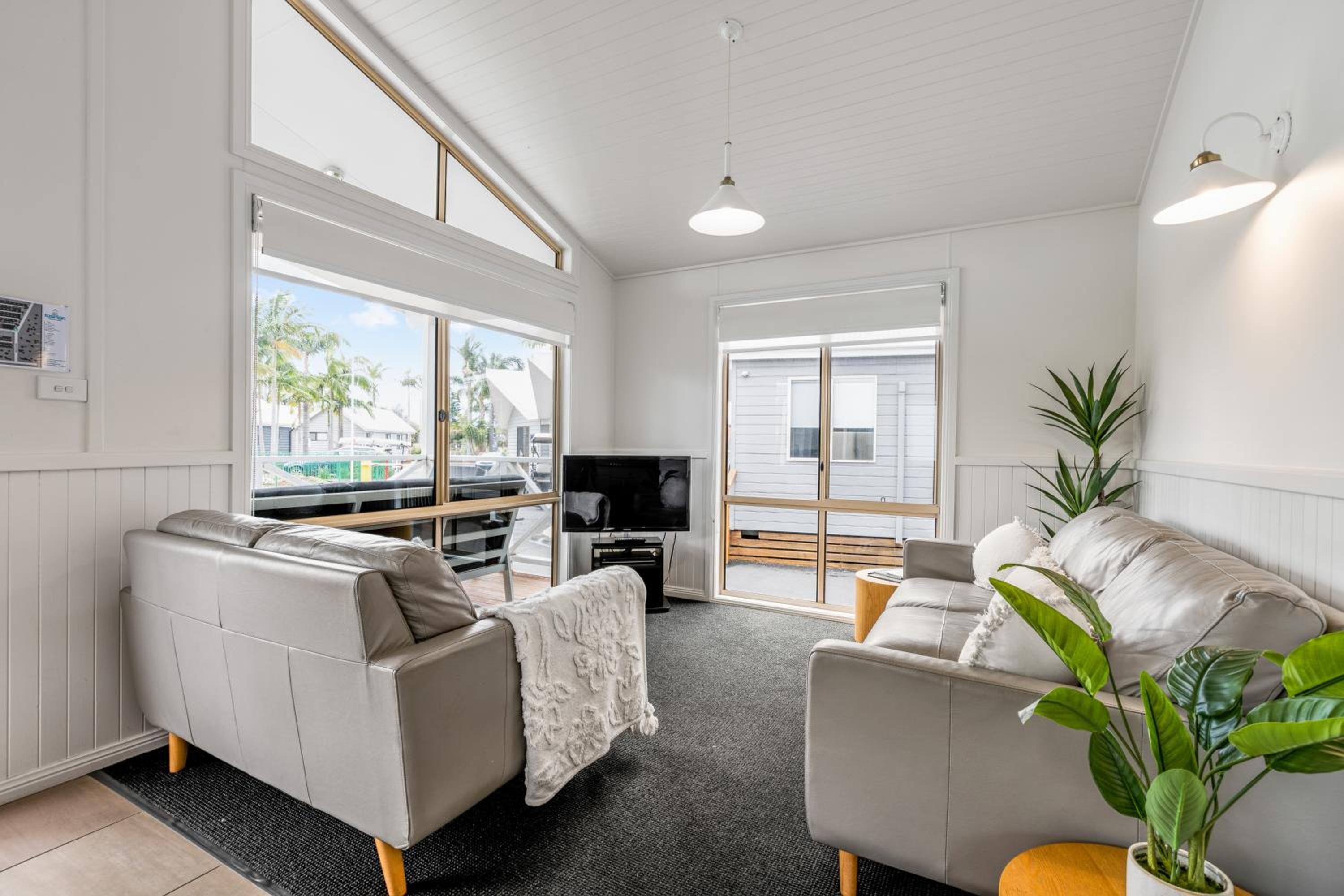Luxury Villa (2BR)