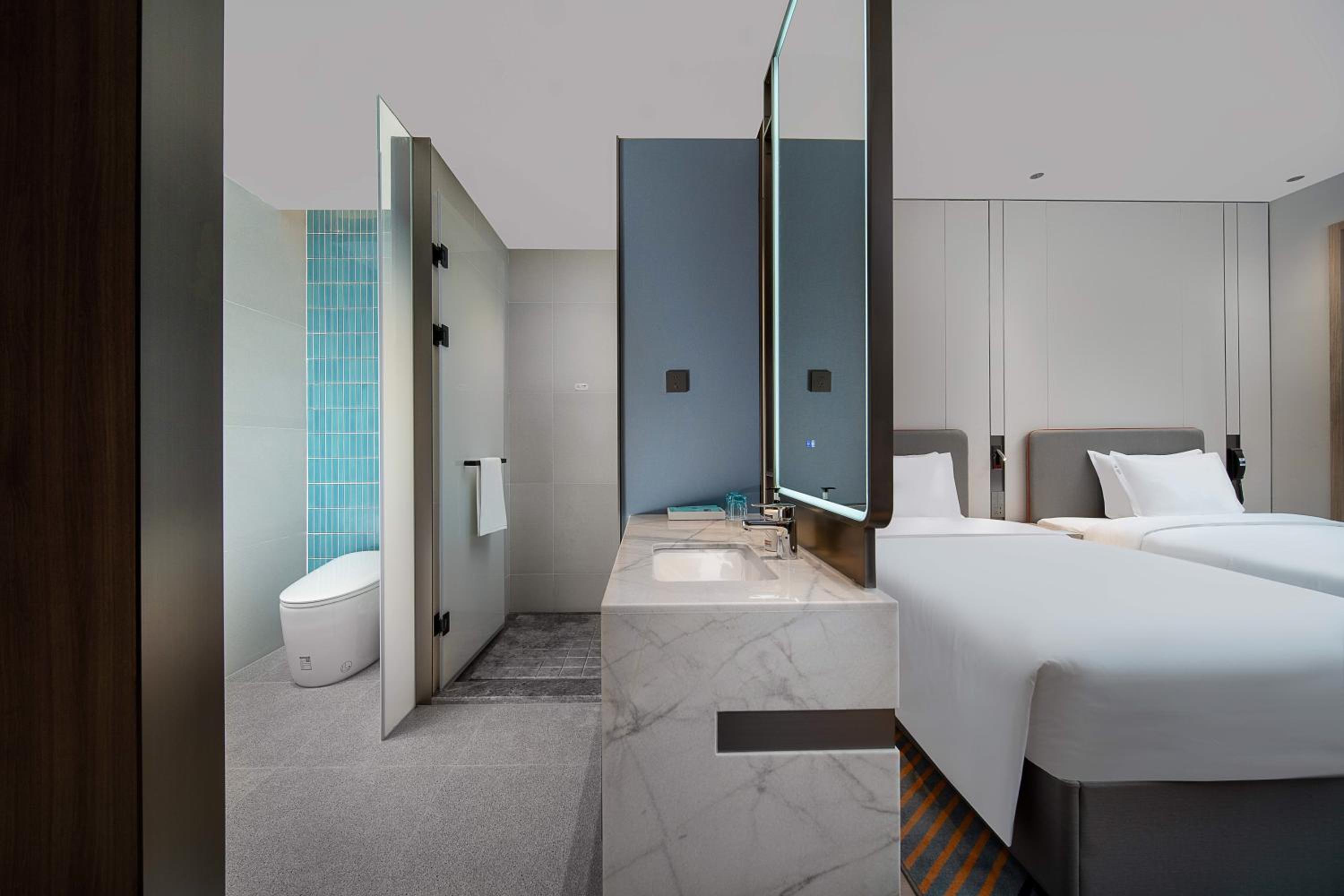 High Floor Standard Twin Room