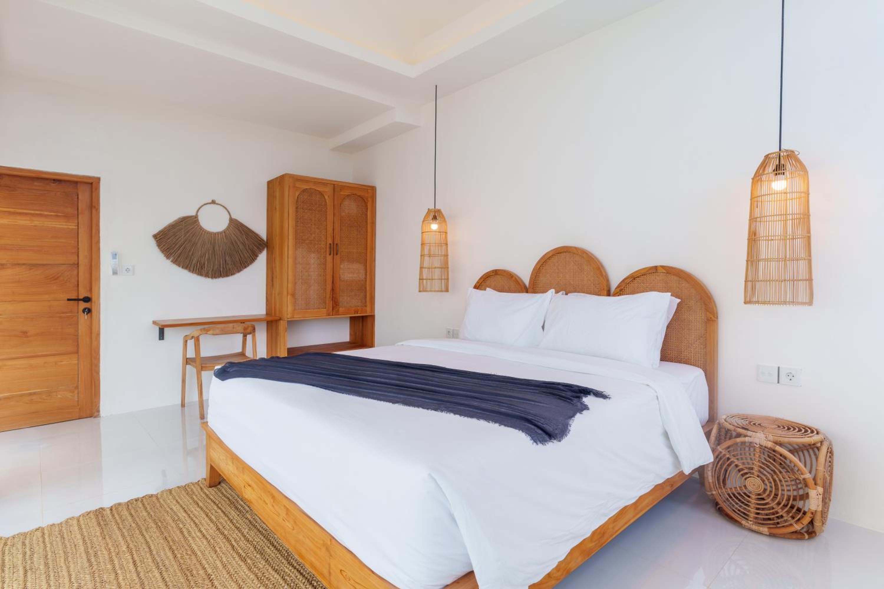 Three-Bedroom Villa photo 3