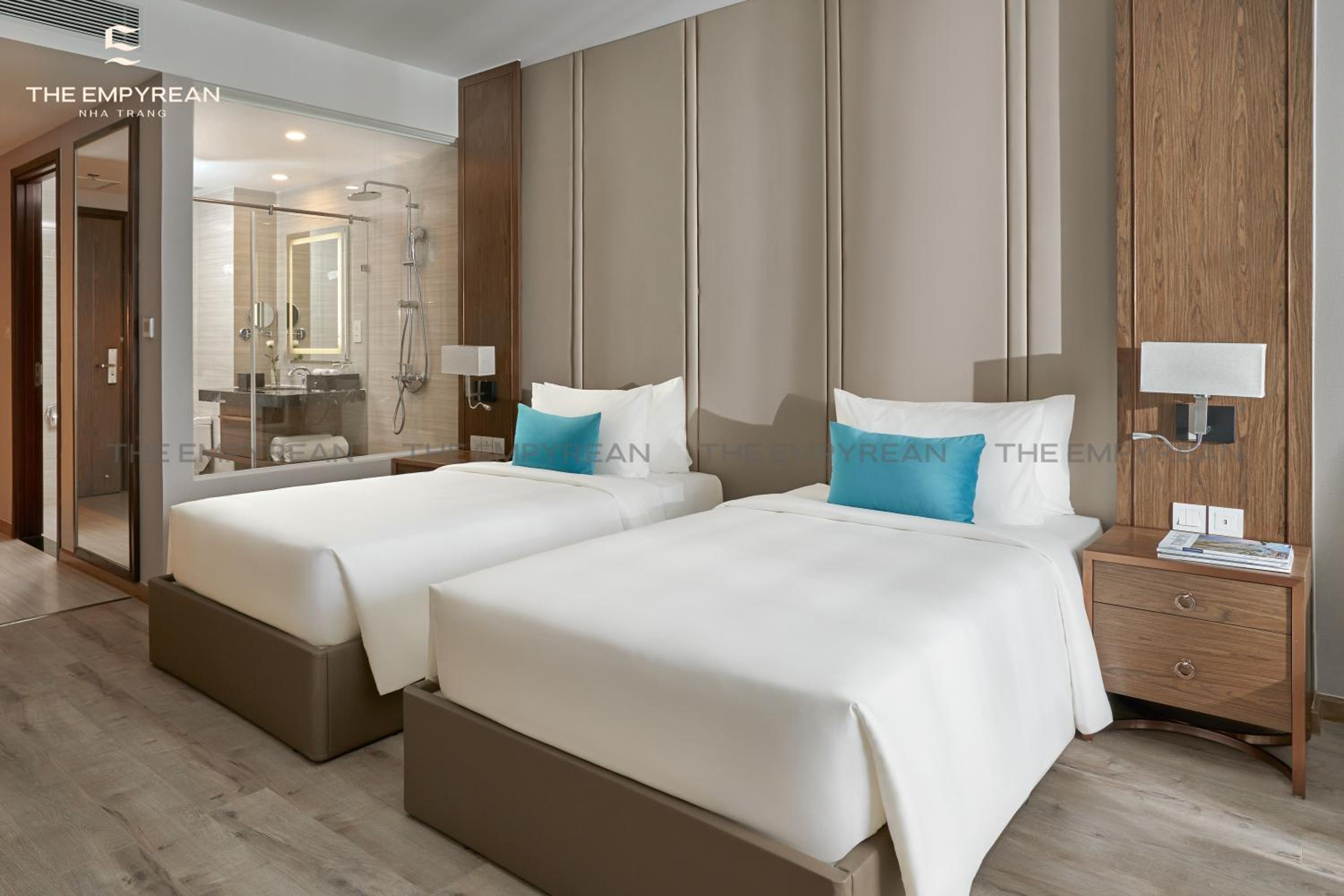 Deluxe Twin Room with Sea View - Photo 1