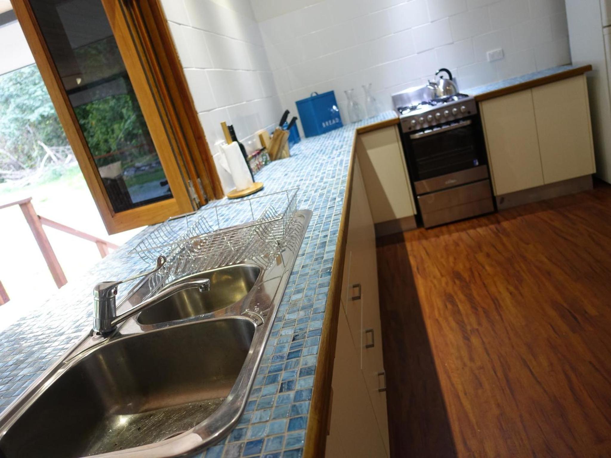 Three-Bedroom House photo 3