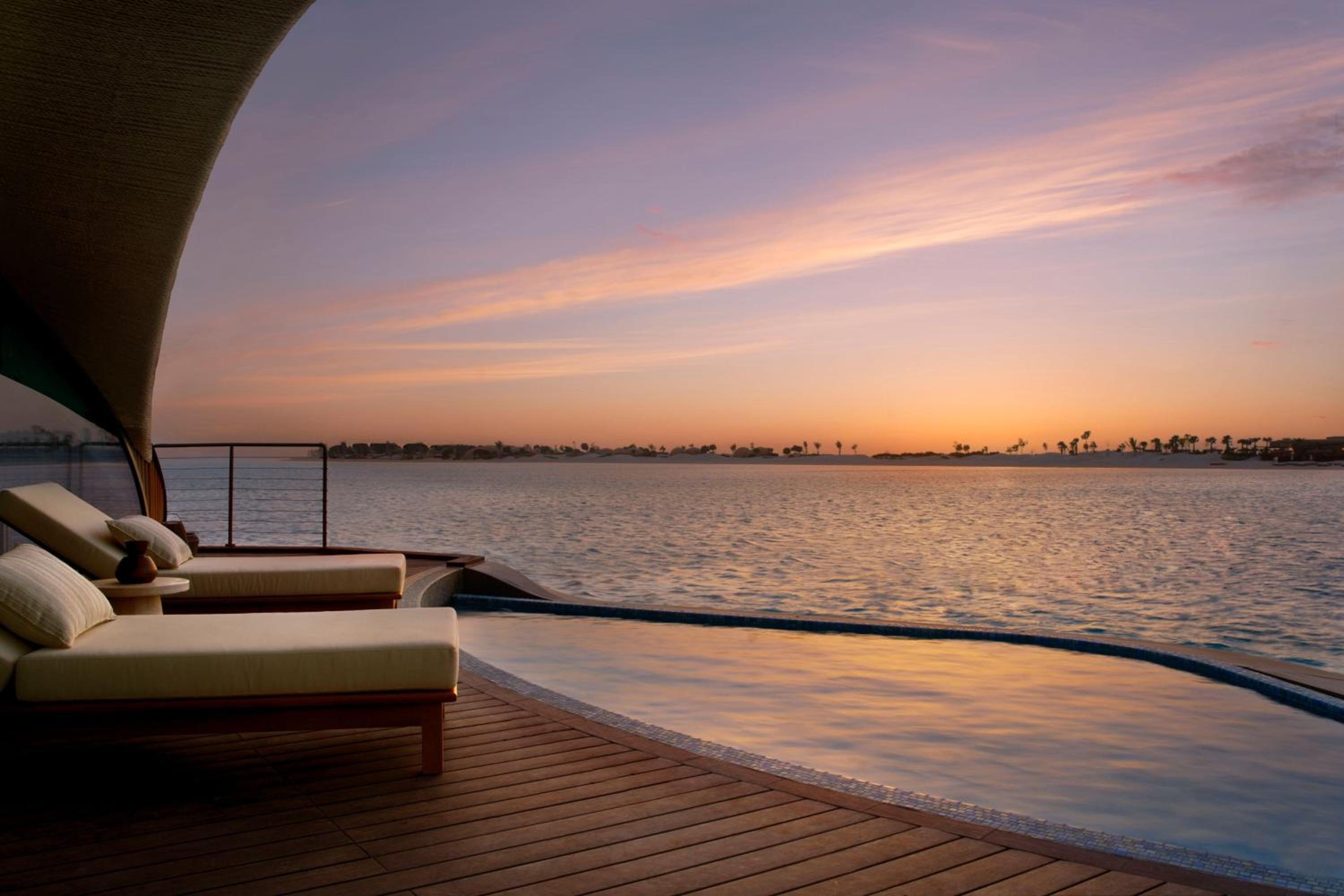 One-Bedroom Sunset Water King Villa with Sea View