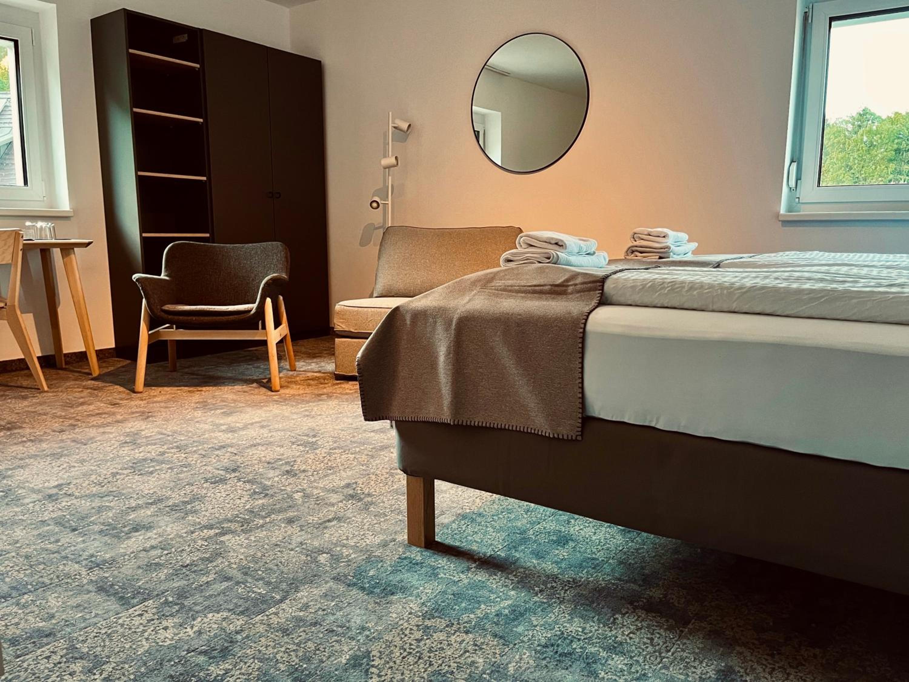 Standard Double Room - Photo 9