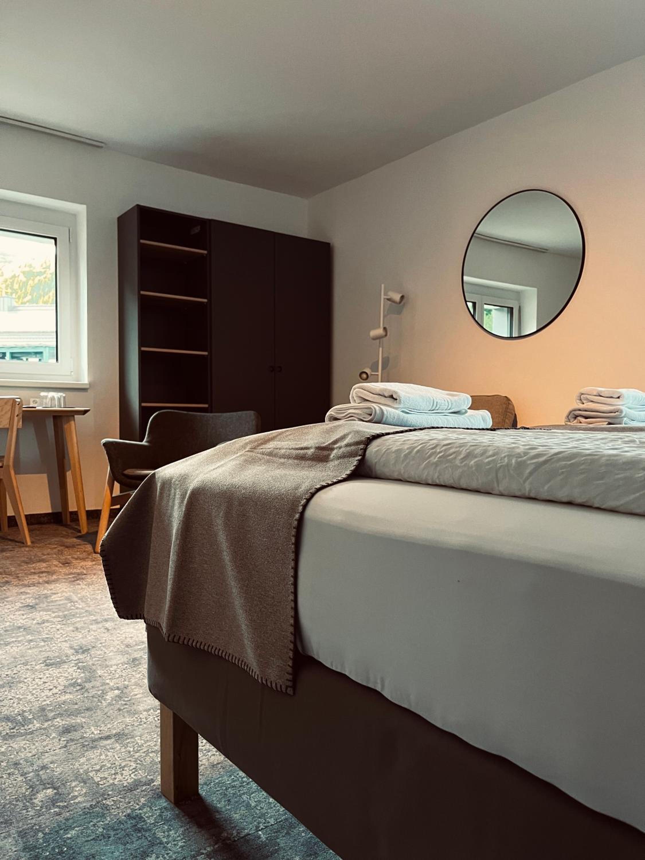 Standard Double Room - Photo 5