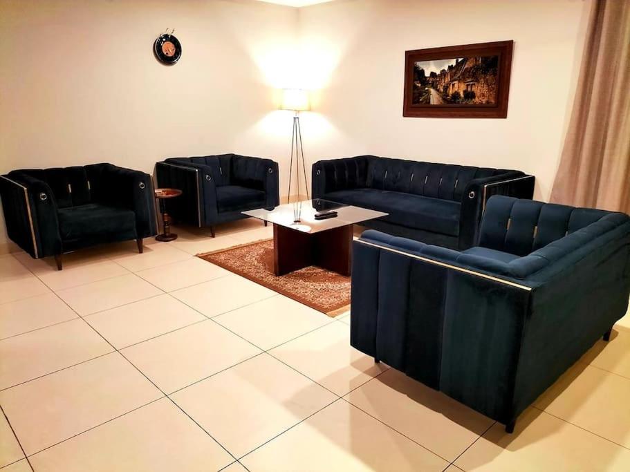 Three-Bedroom Apartment photo 1