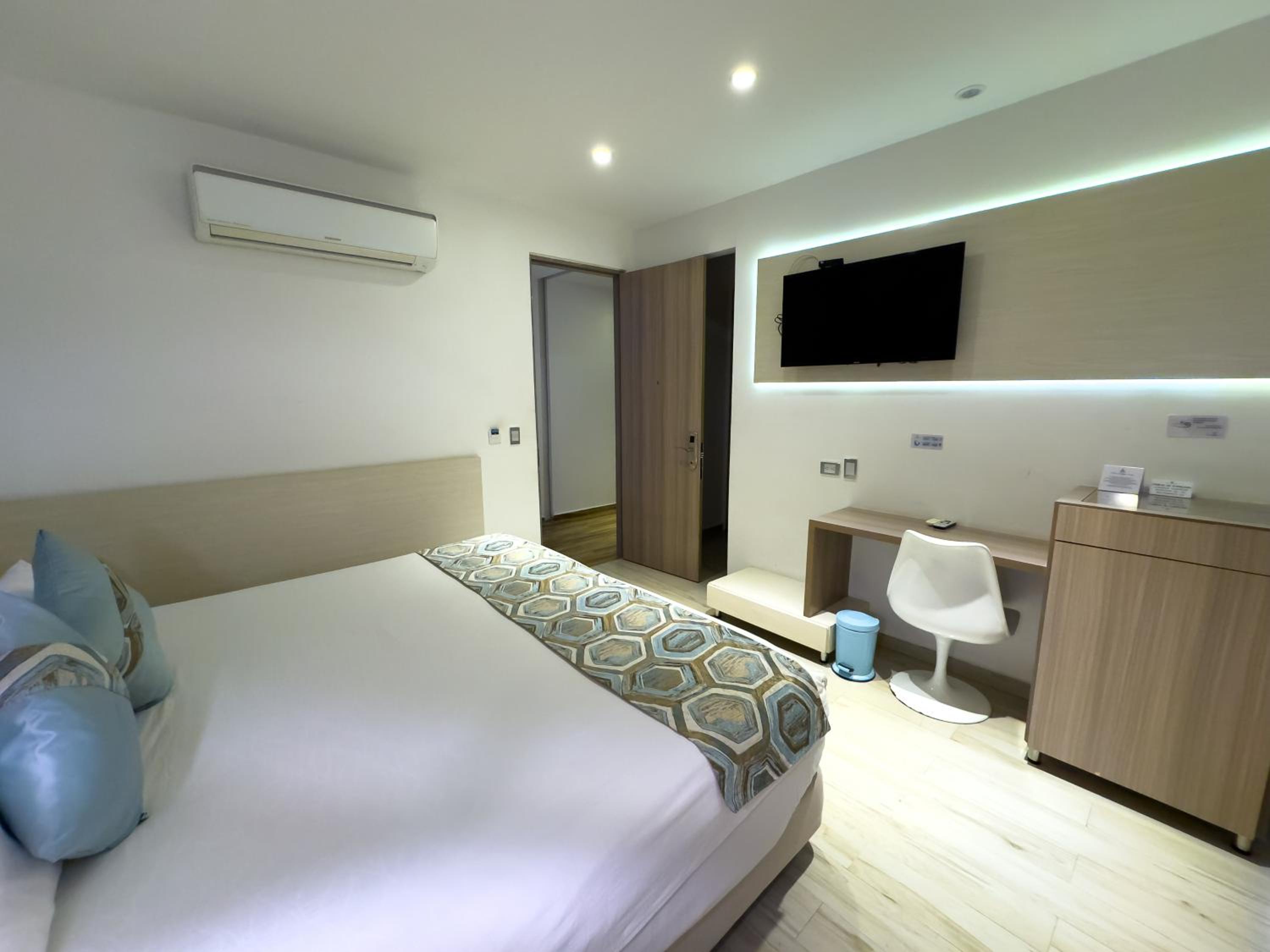 Deluxe Double Room photo 2