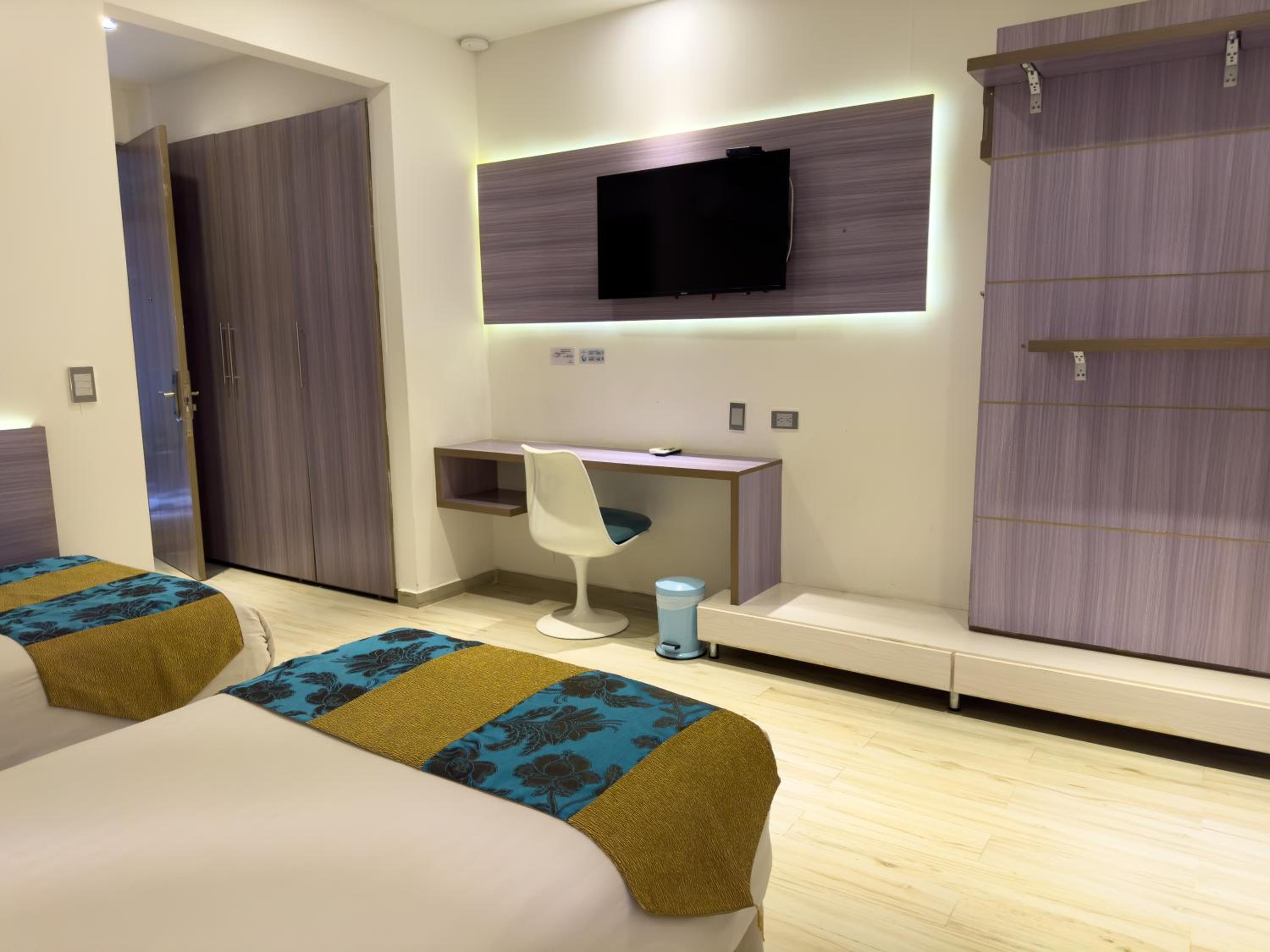 Deluxe Twin Room photo 2