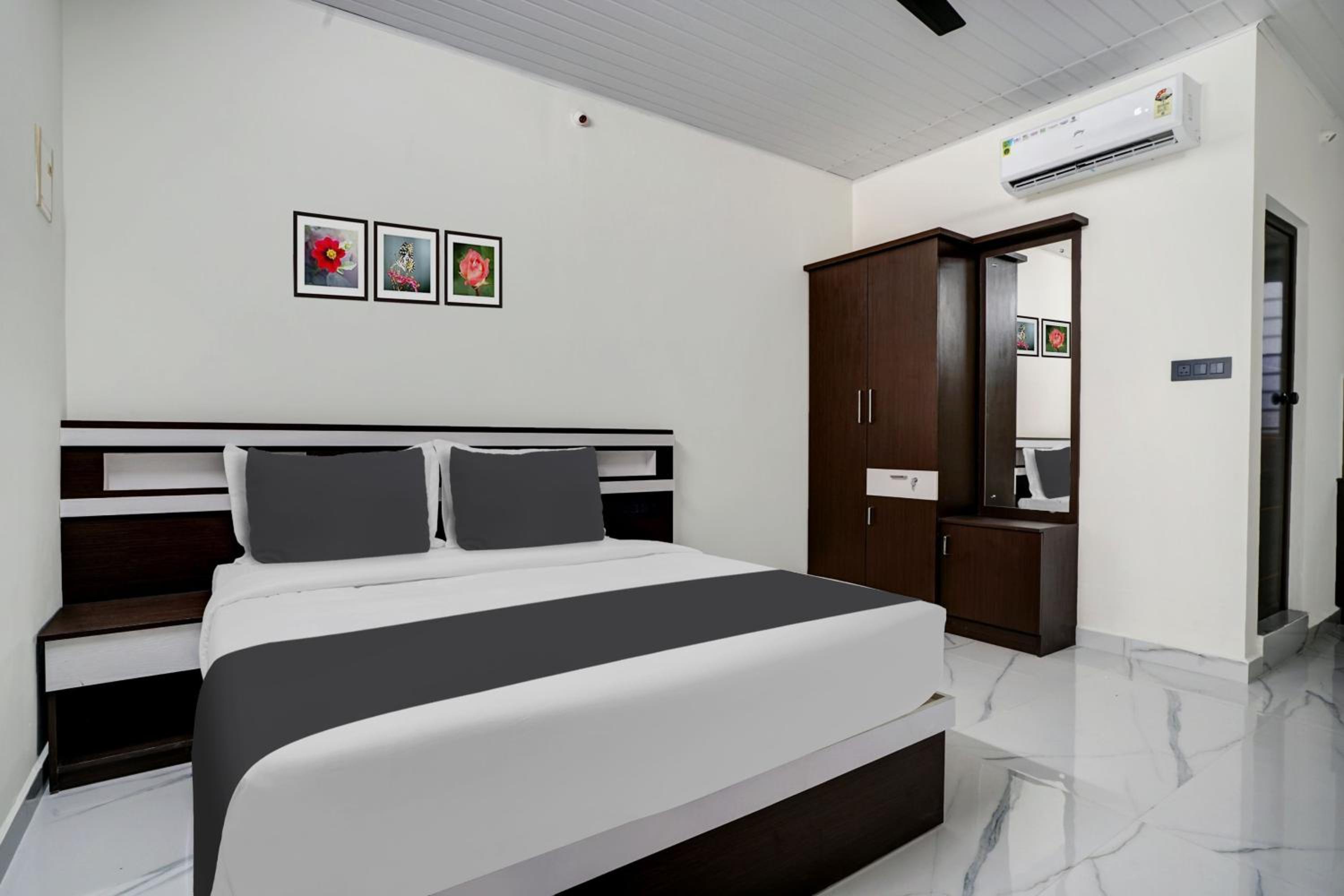 Classic Triple Room photo 1