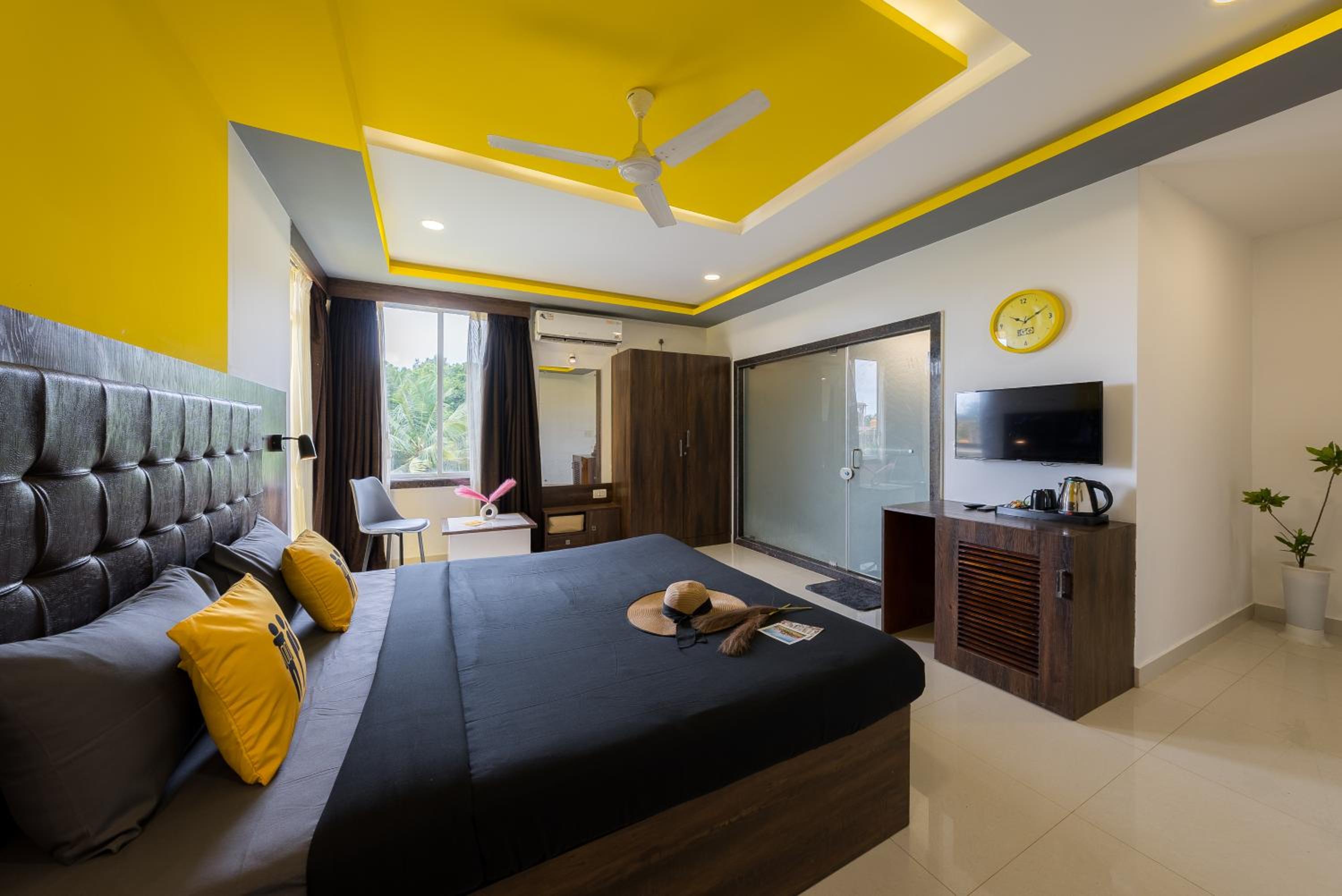 Superior Double Room with Balcony photo 2