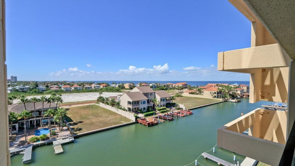 Apartment with Sea View photo 2