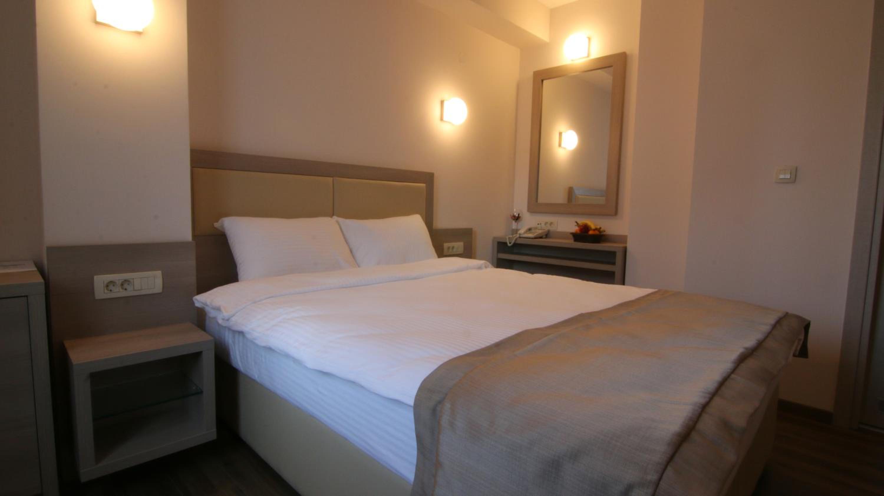 Standard Double Room - Photo 4