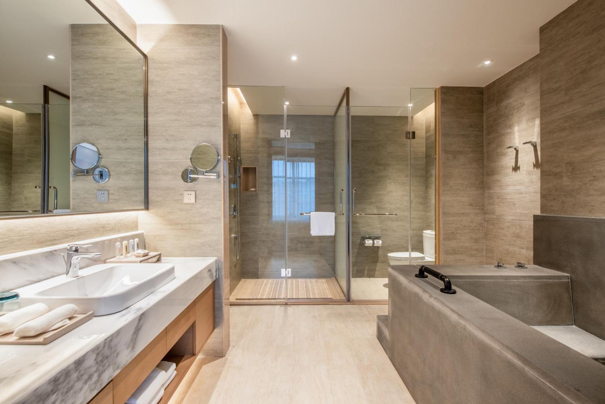 One-Bedroom Suite - Photo 1