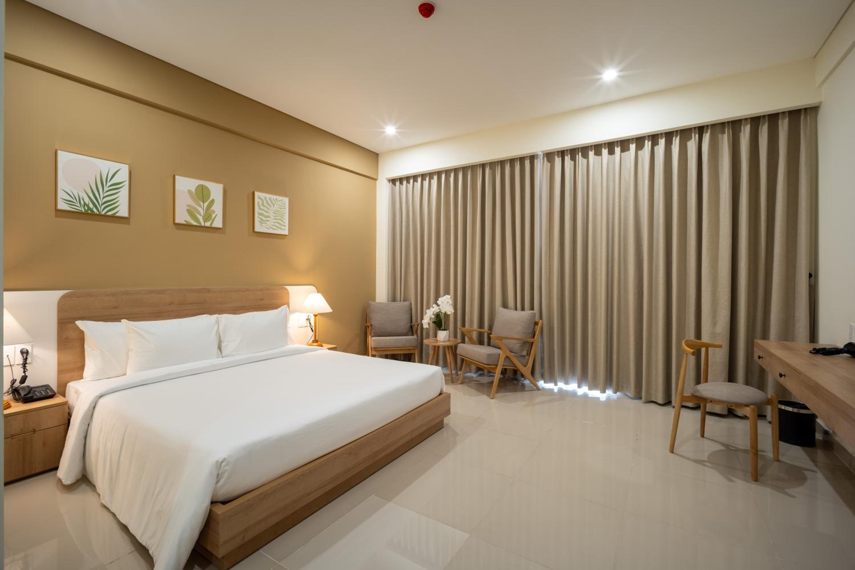 Superior King Room
