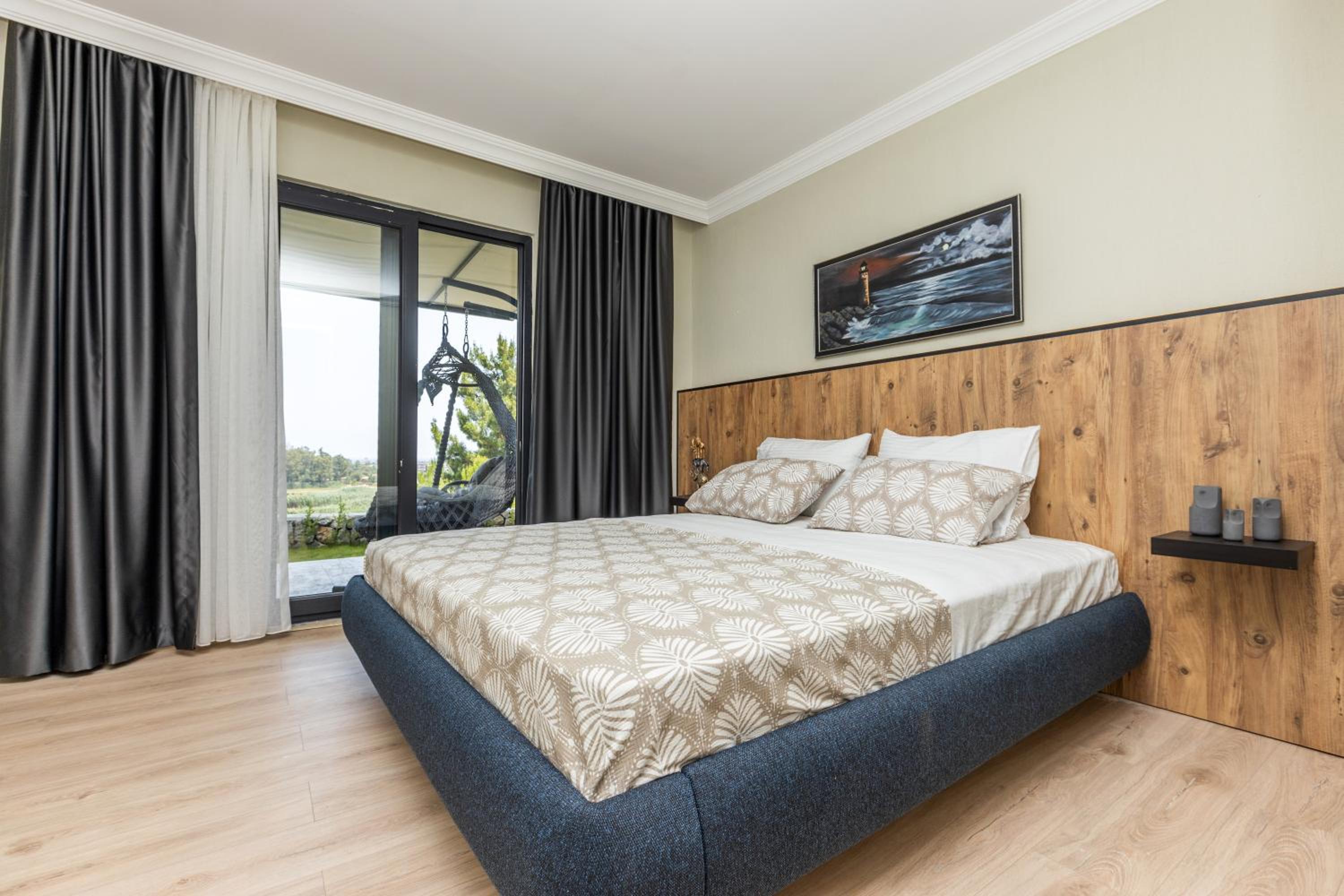 Three-Bedroom Villa photo 2
