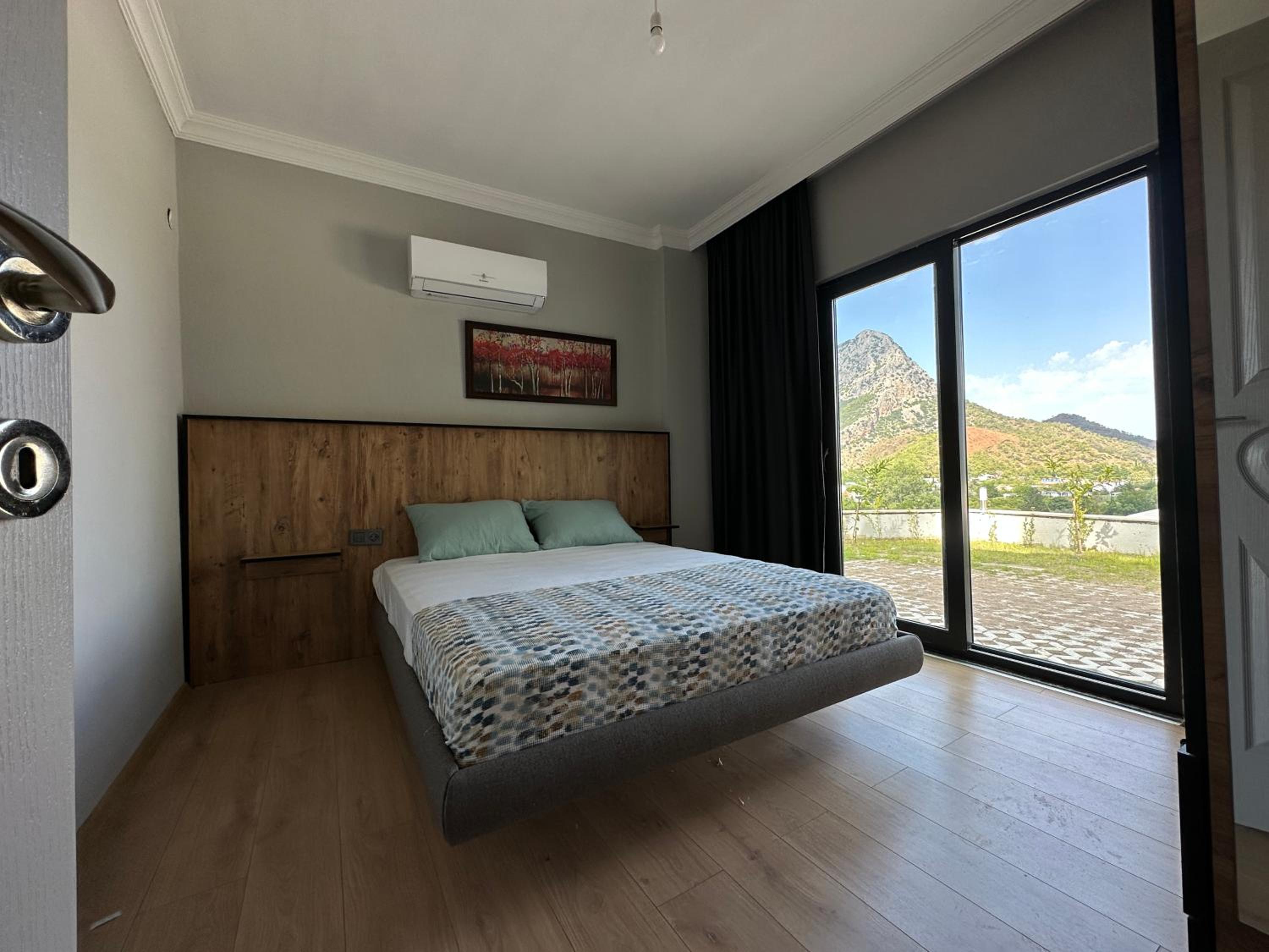 Three-Bedroom Villa photo 1