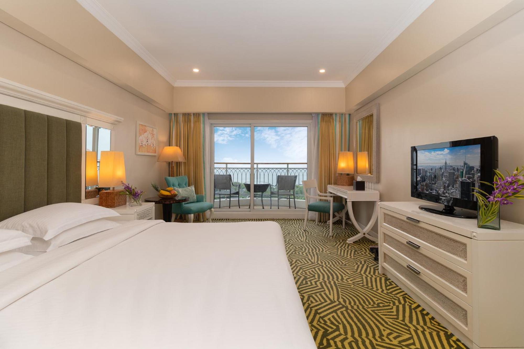 Deluxe Ocean View Room - Photo 2