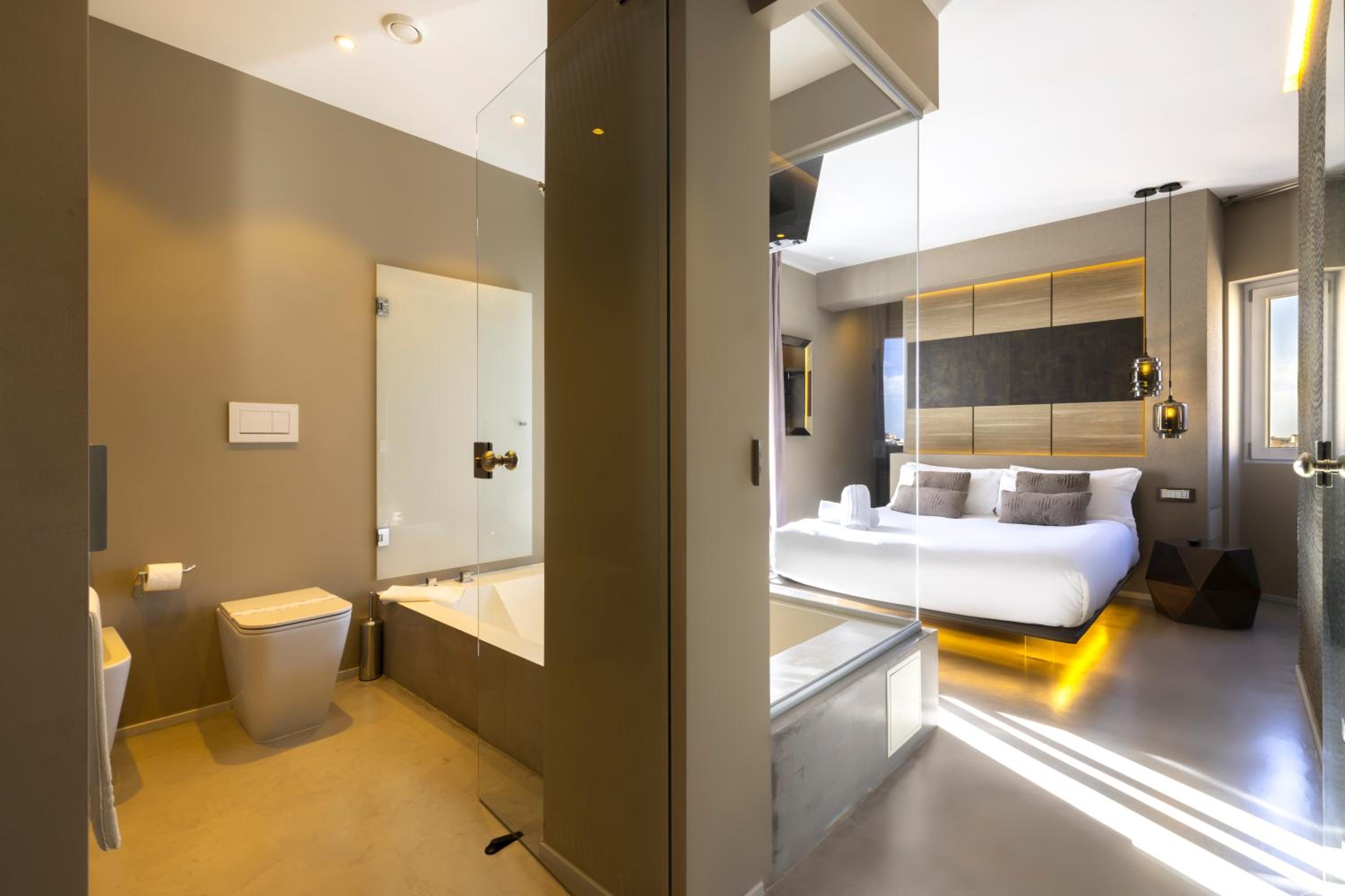 Junior Suite with Terrace - Photo 8