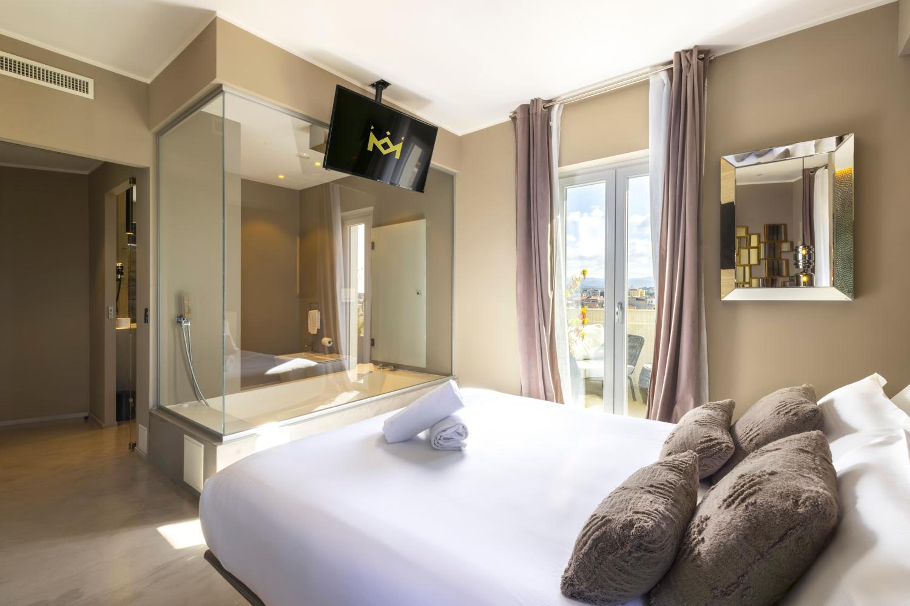 Junior Suite with Terrace - Photo 1
