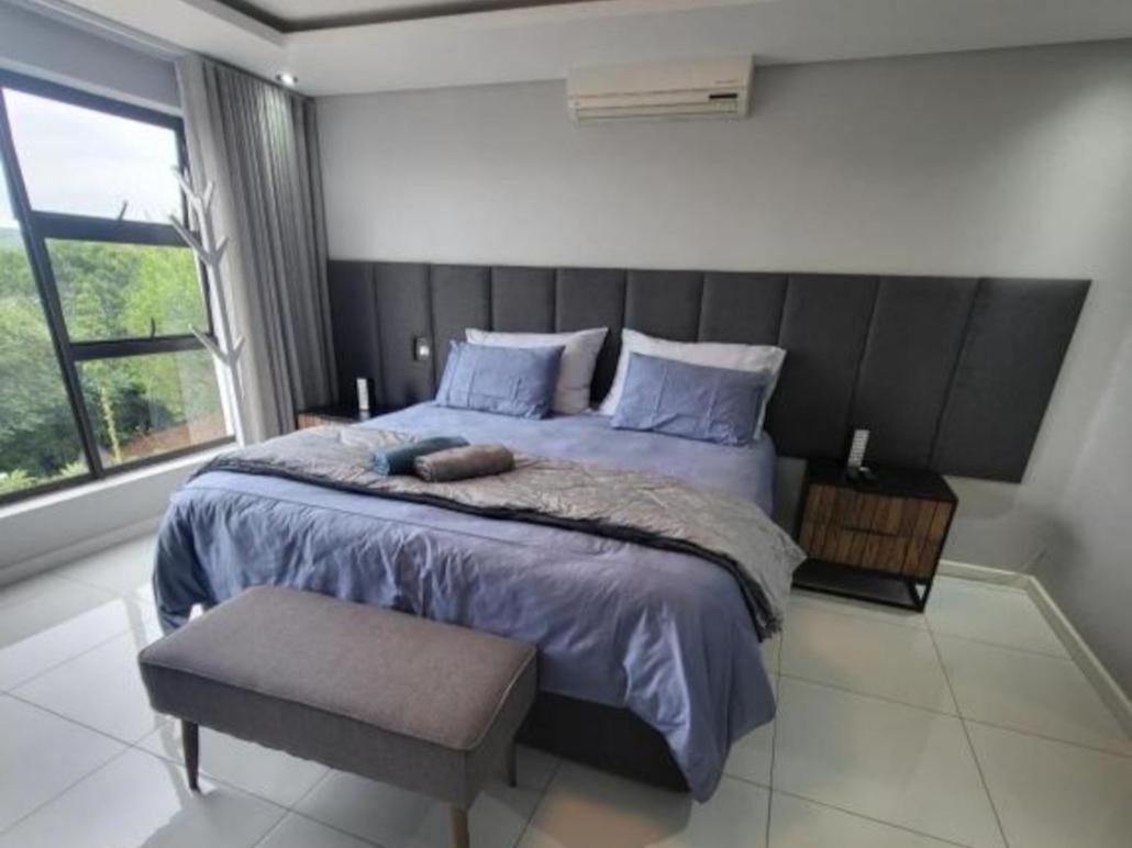 Villa photo 1