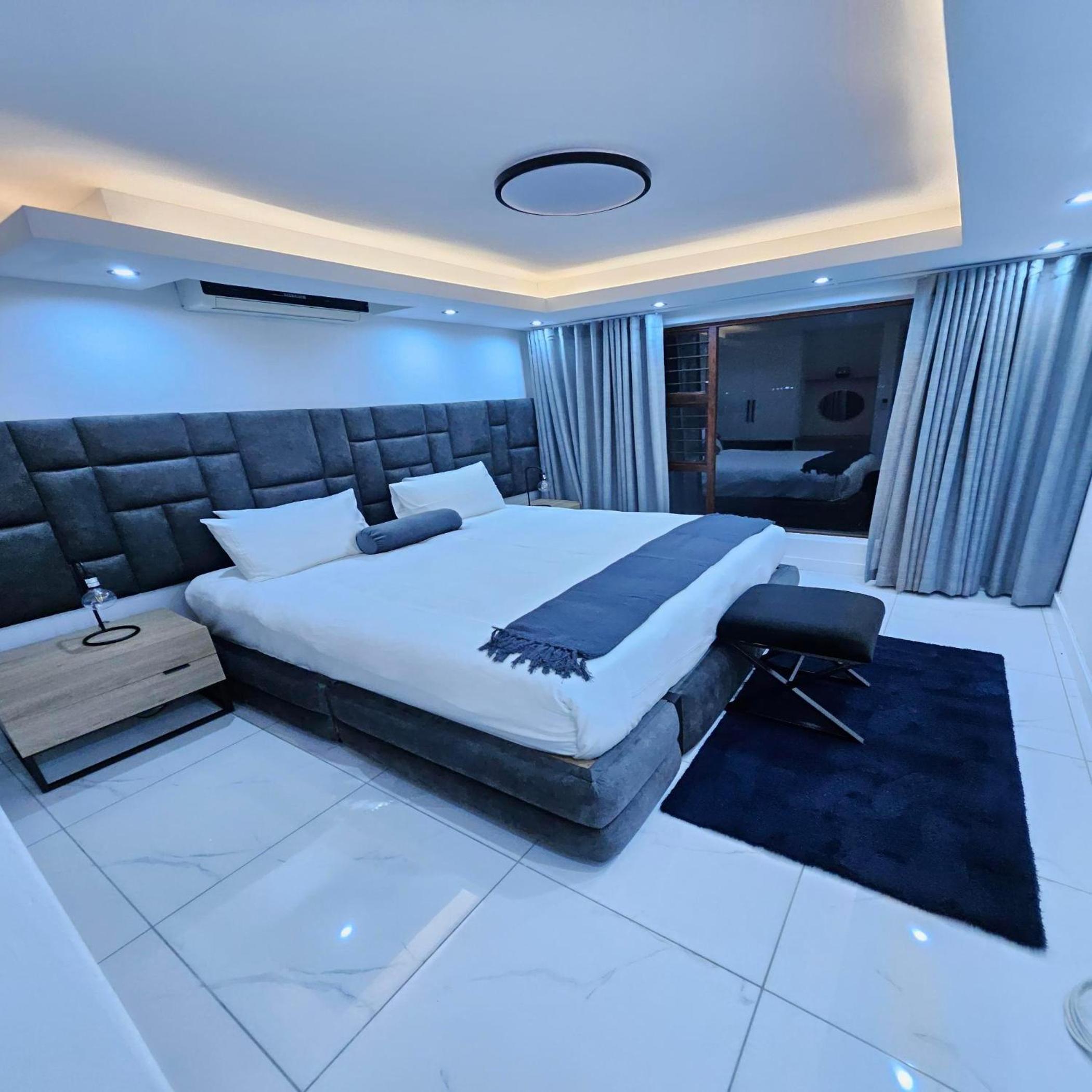 Villa photo 2