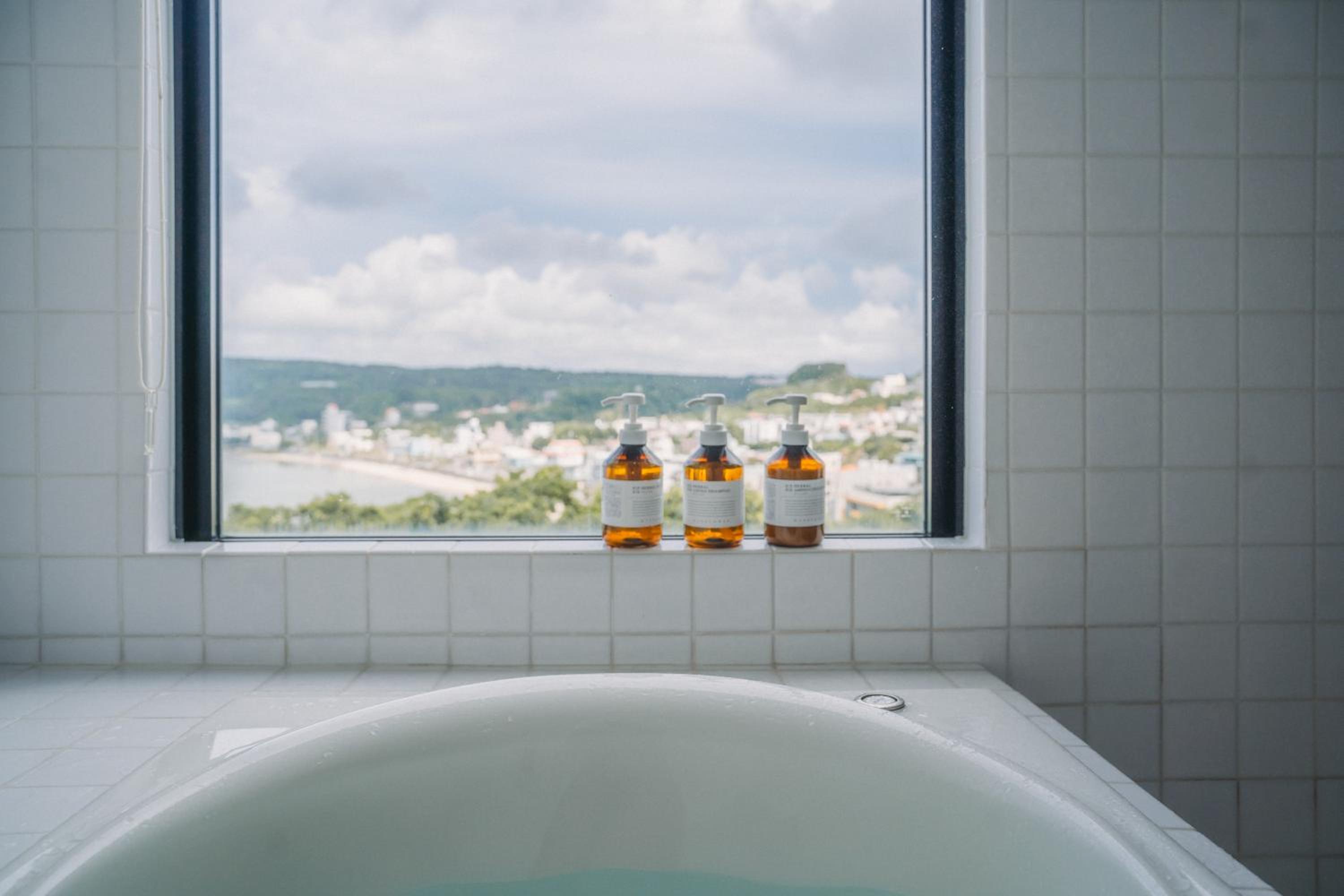 Junior Suite with Ocean View - Photo 5