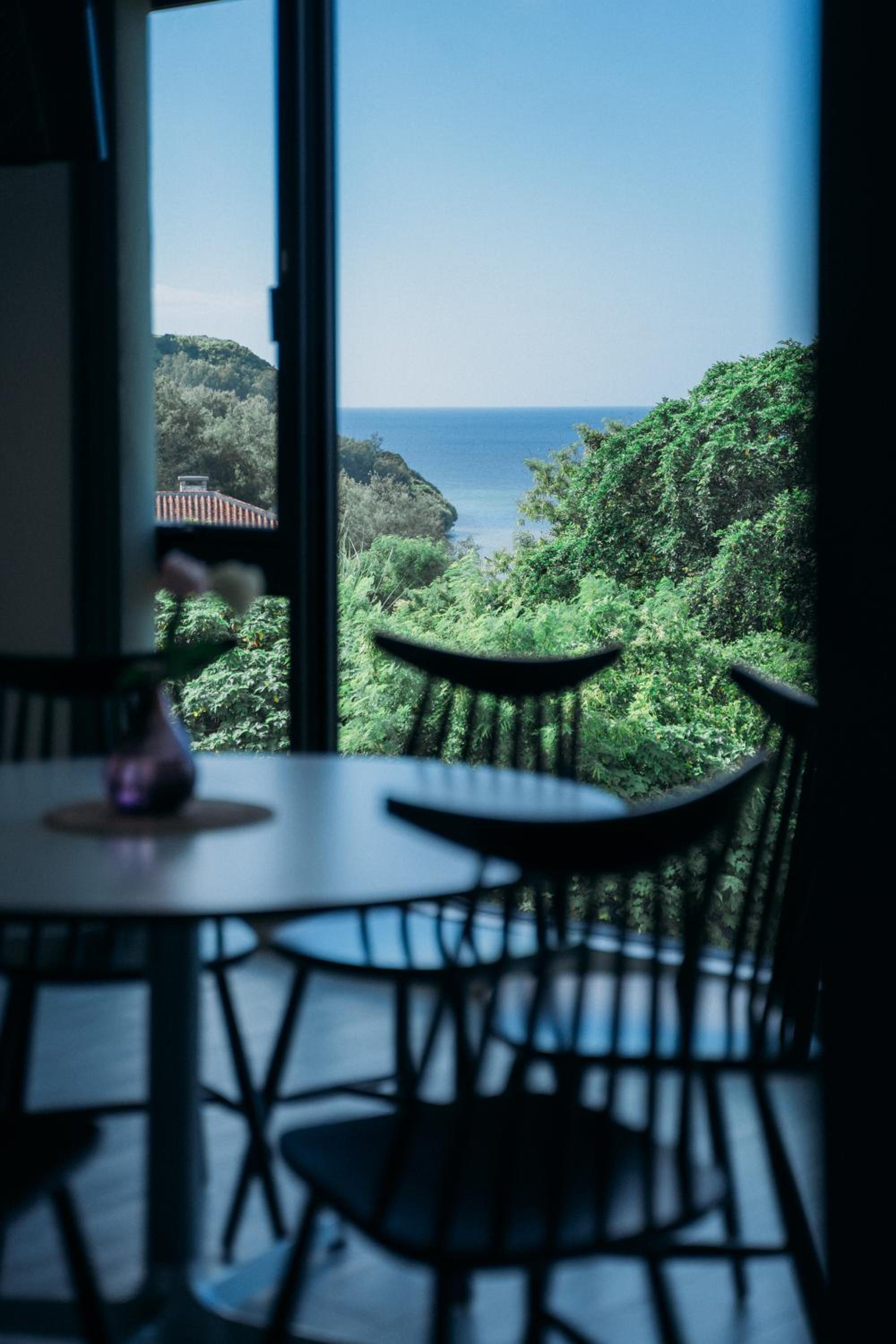 Junior Suite with Ocean View - Photo 10