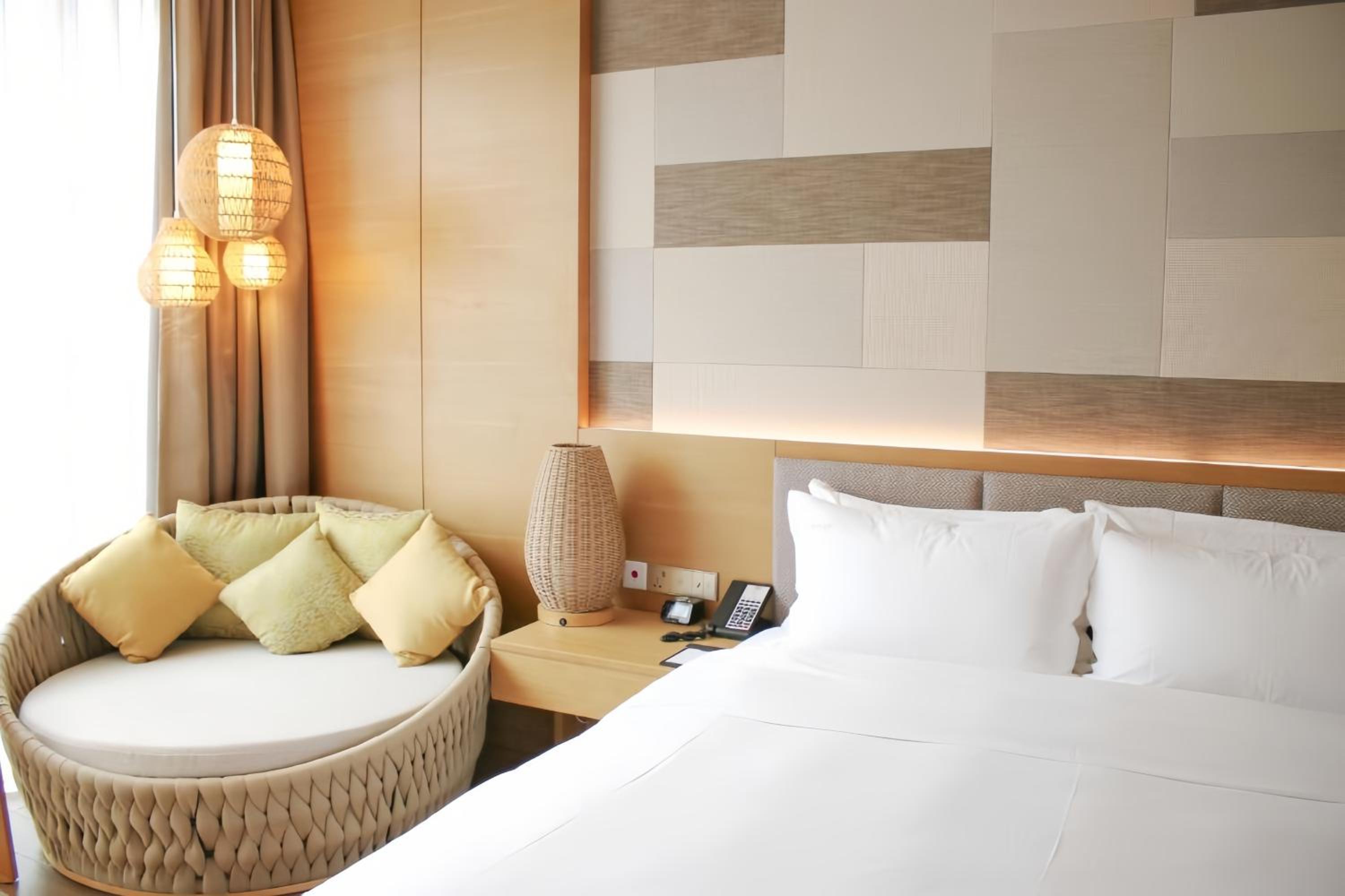 Standard King Room - Photo 3