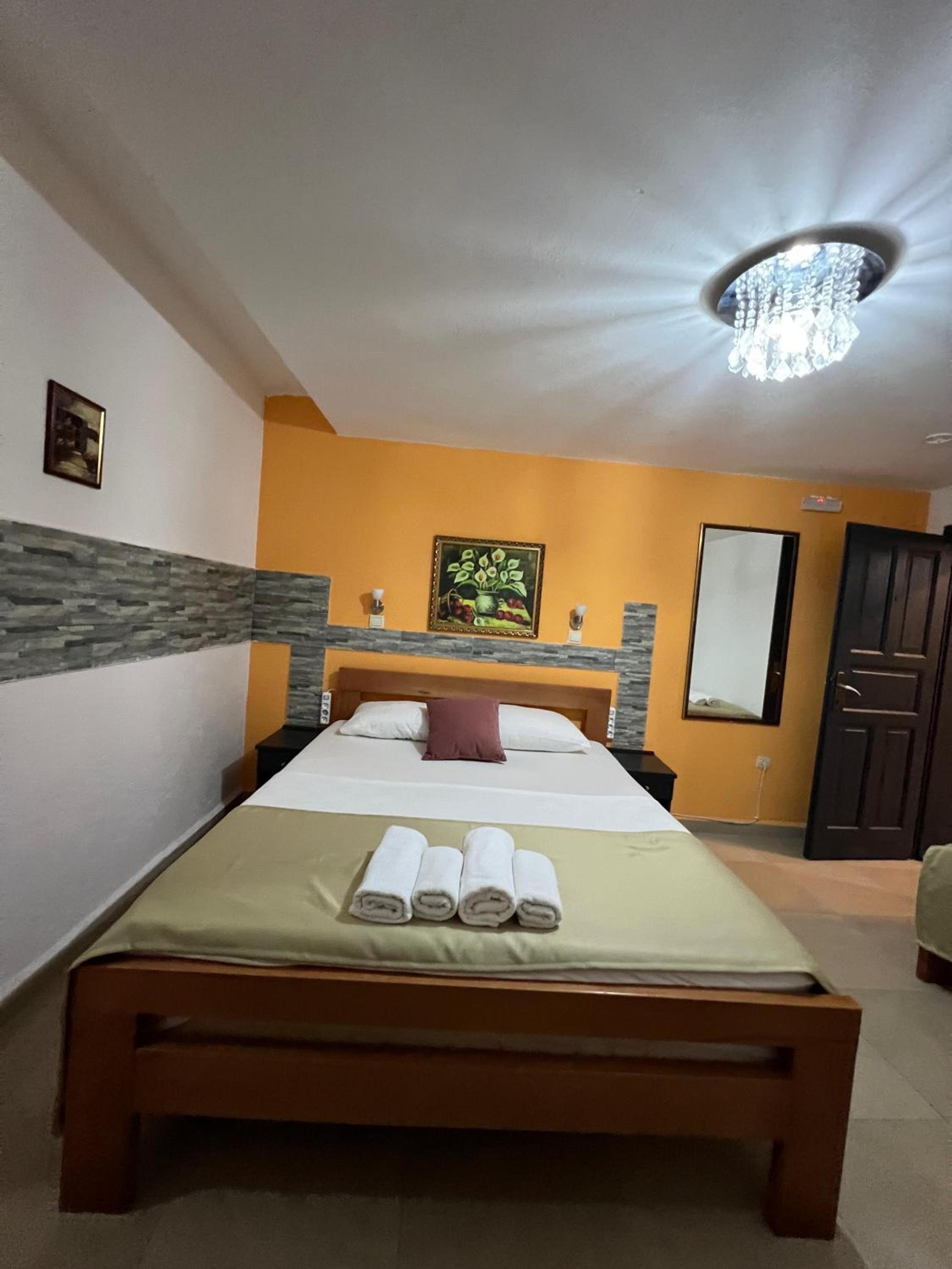 Budget Double Room photo 2
