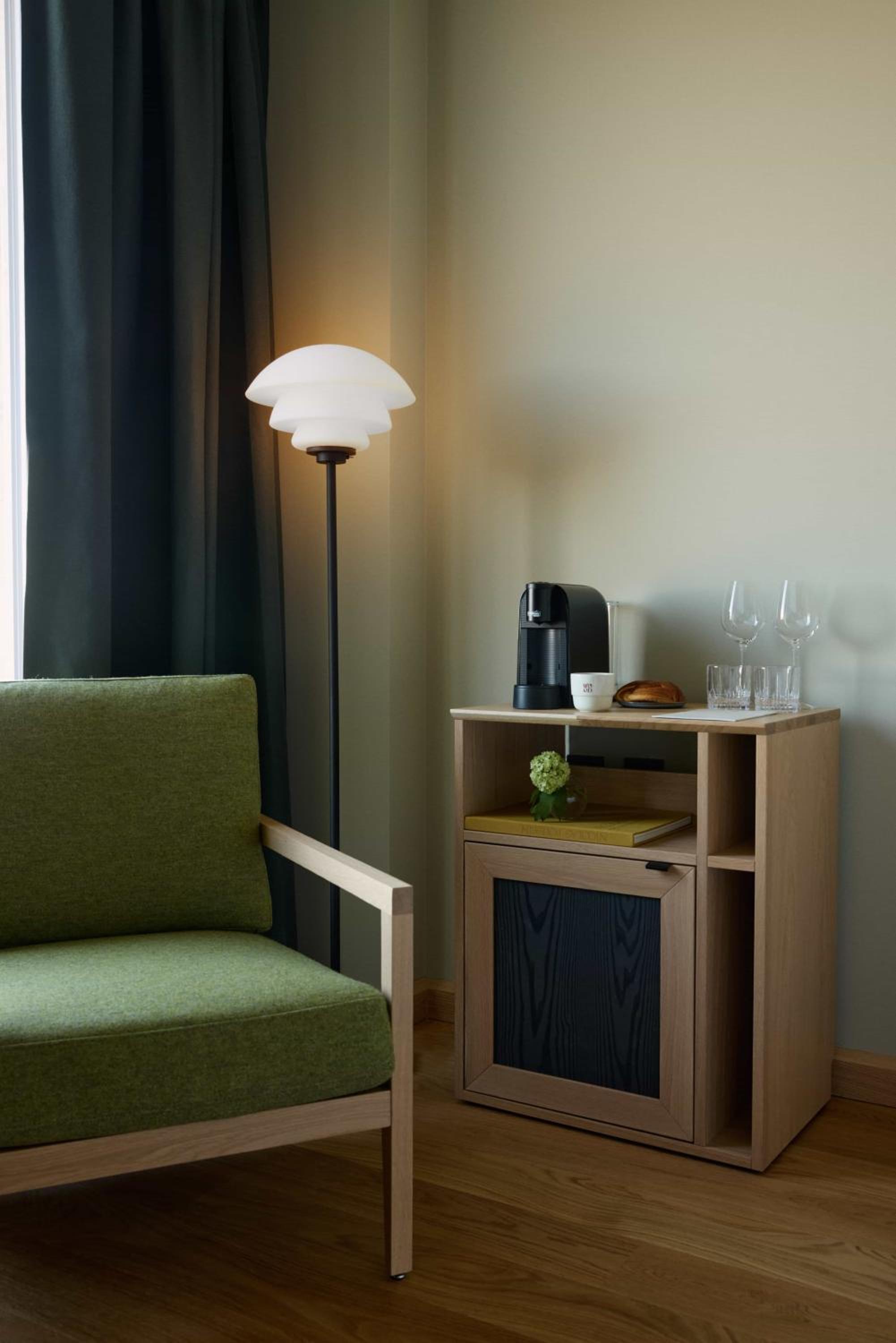 Standard Small - Photo 2