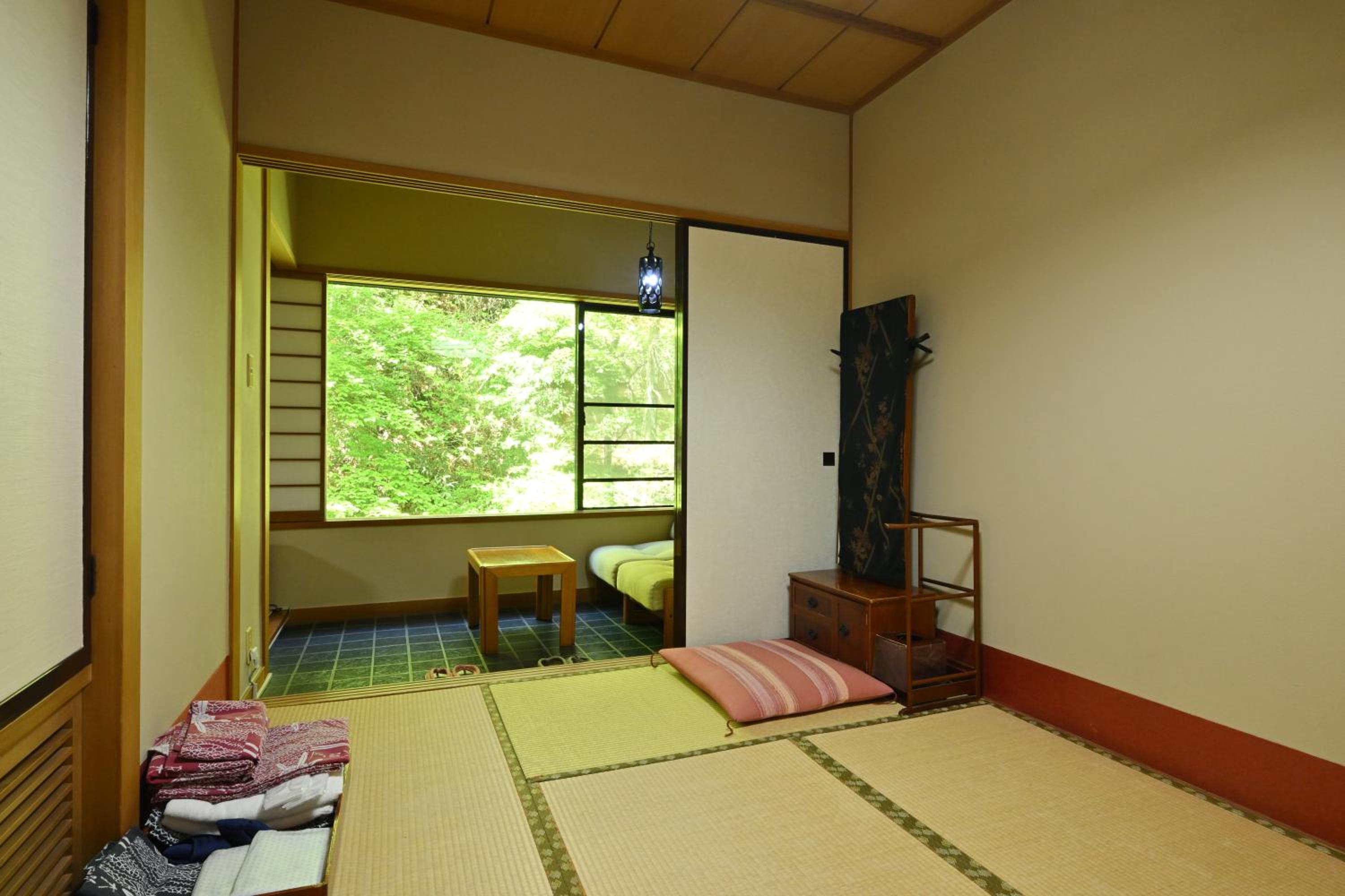 Deluxe Japanese-Style Room photo 2