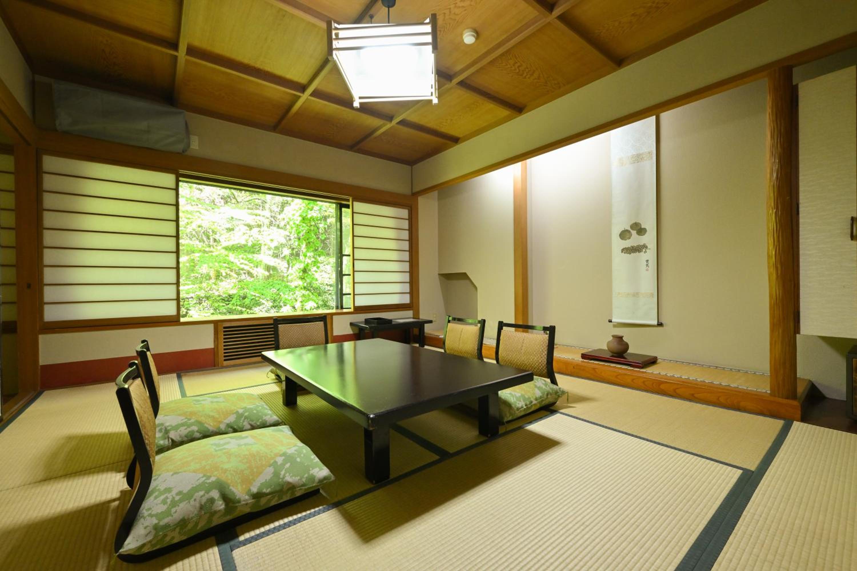 Deluxe Japanese-Style Room photo 1