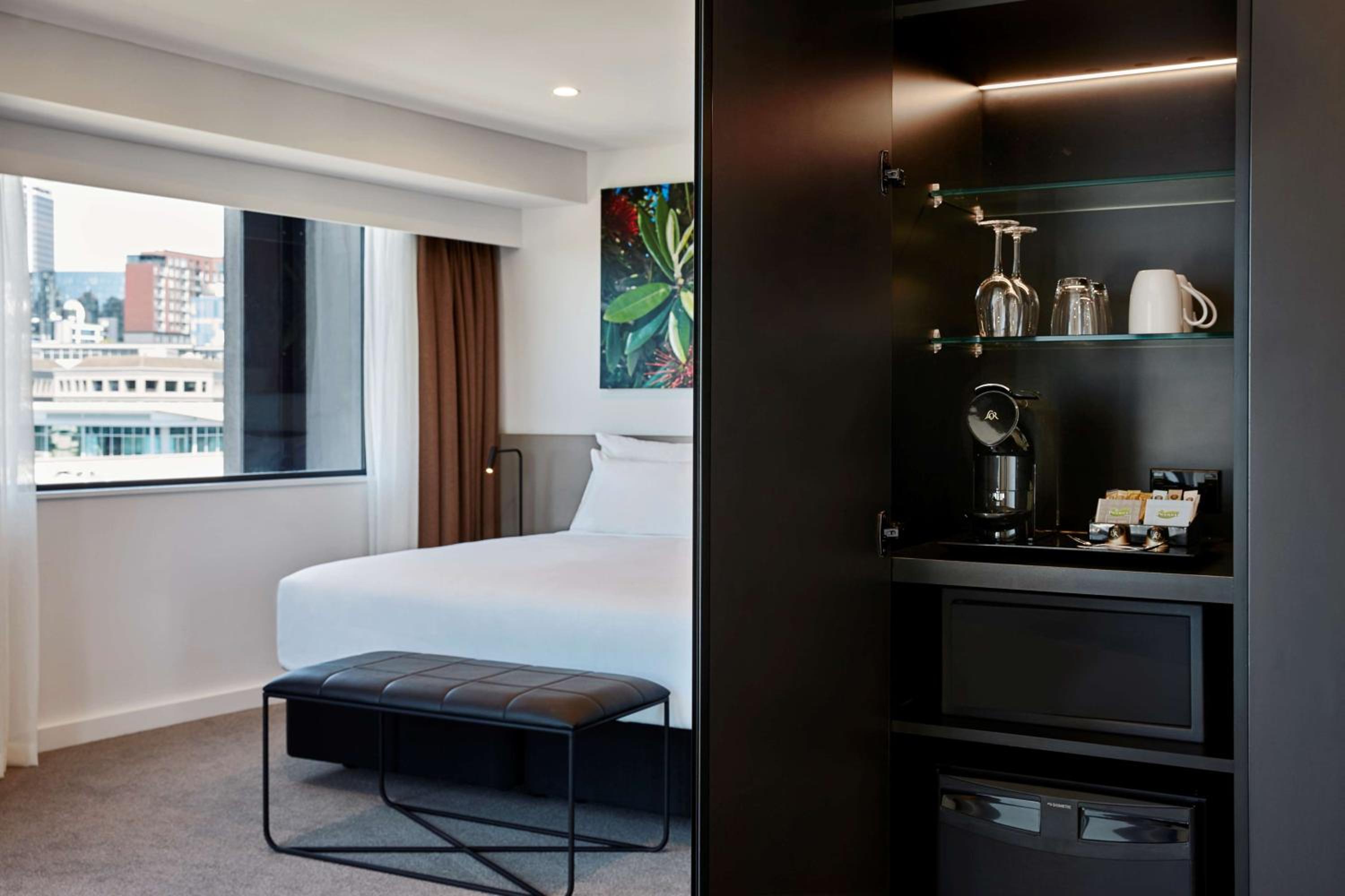 Executive Room King or Twin - Photo 3
