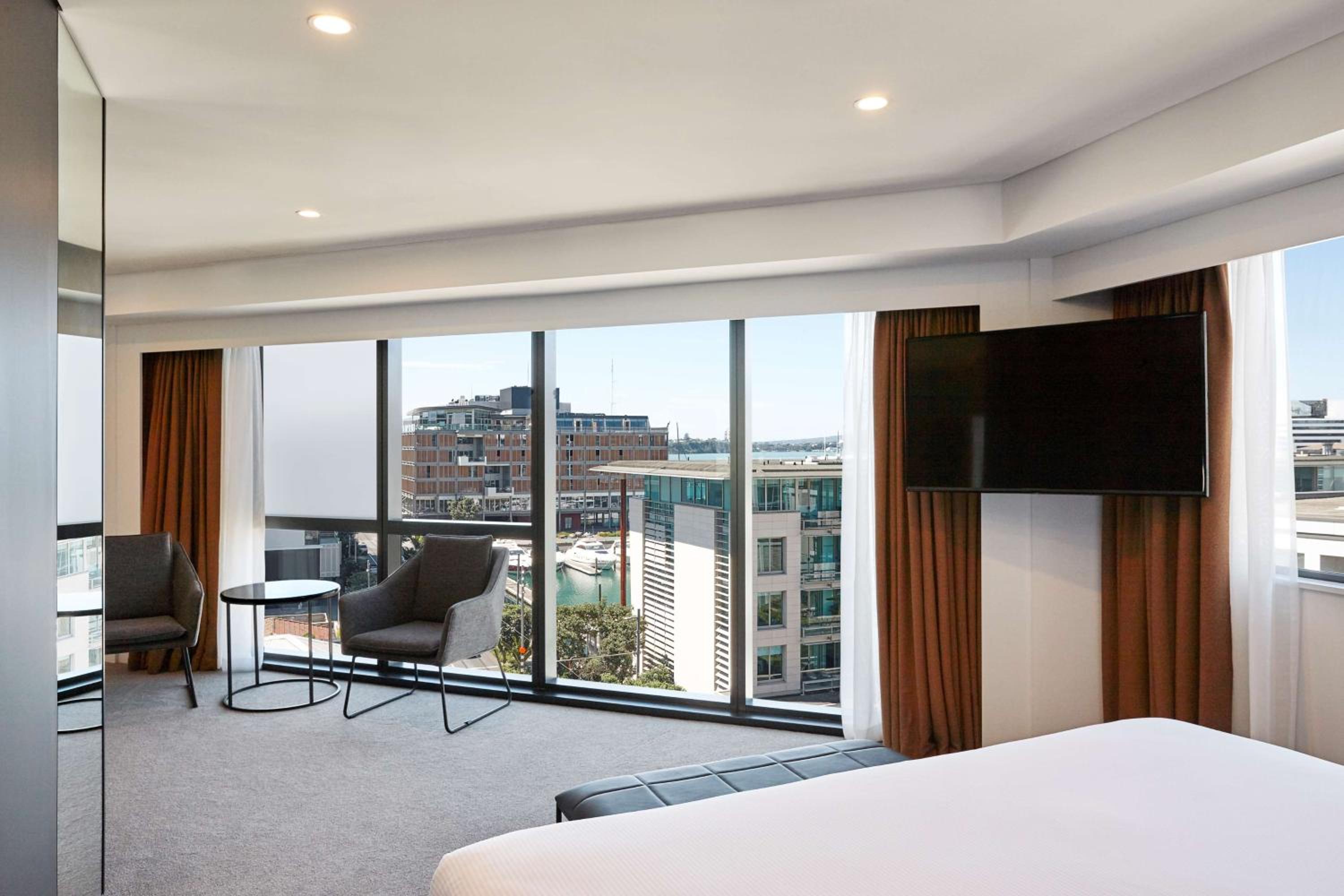 Executive Room King or Twin - Photo 6