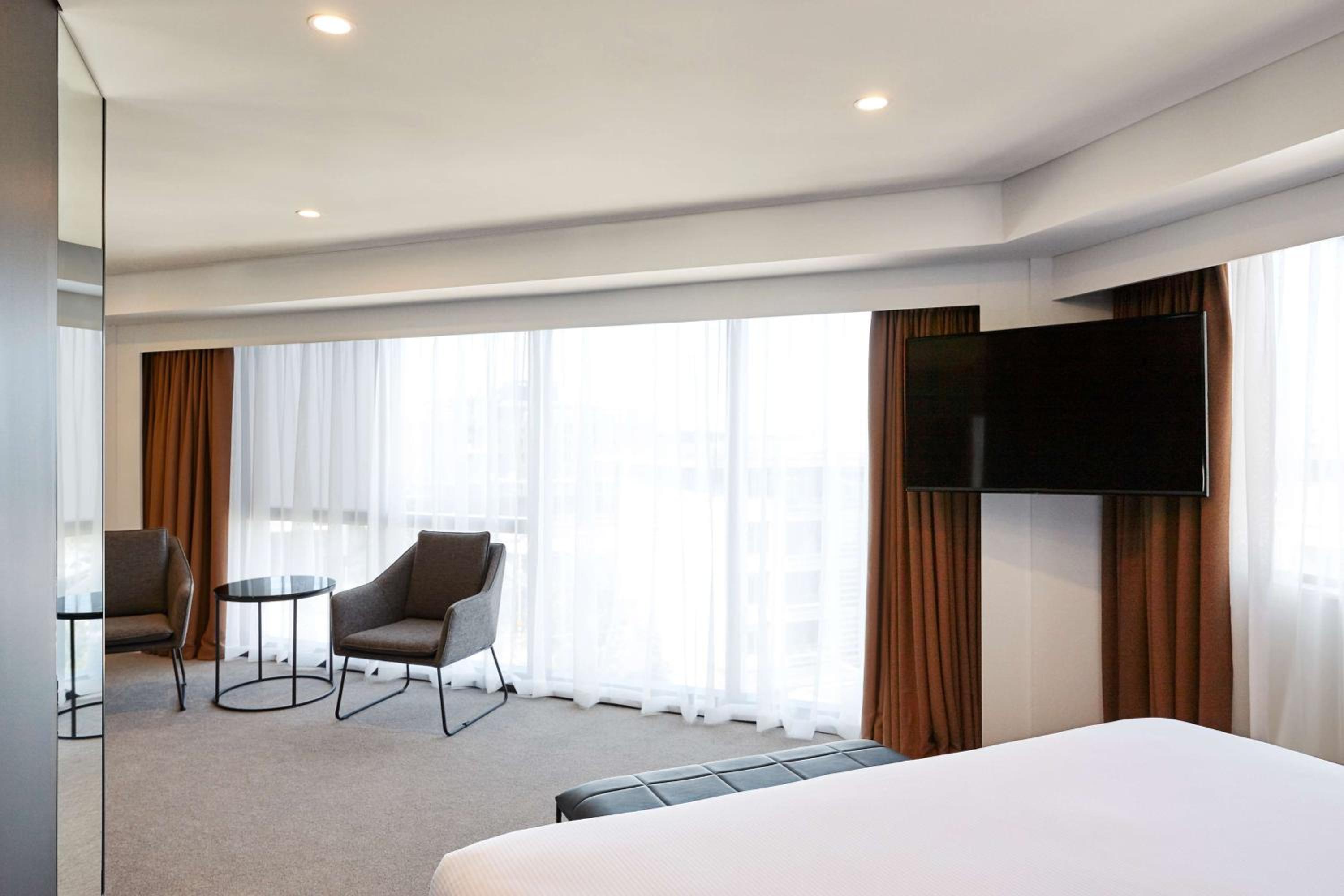 Executive Room King or Twin - Photo 7