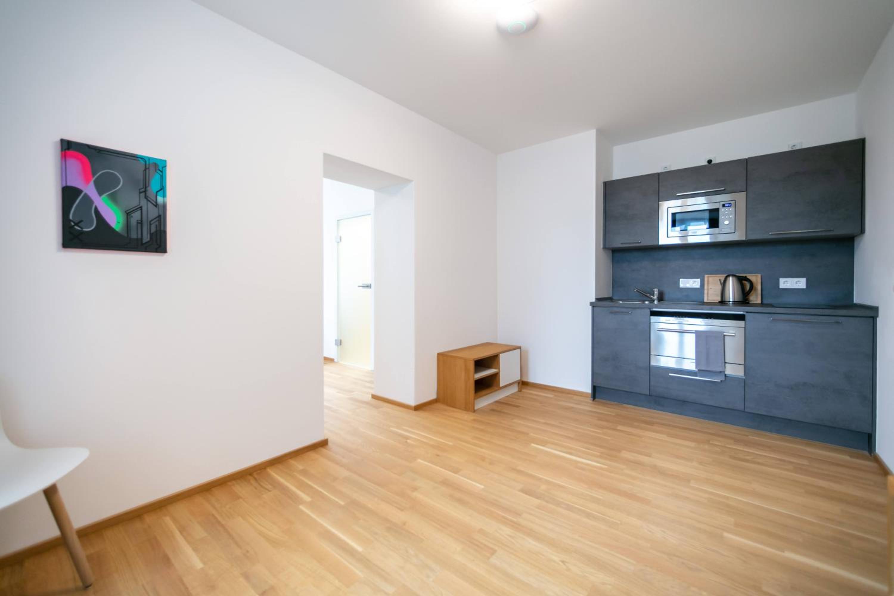 Apartment photo 2