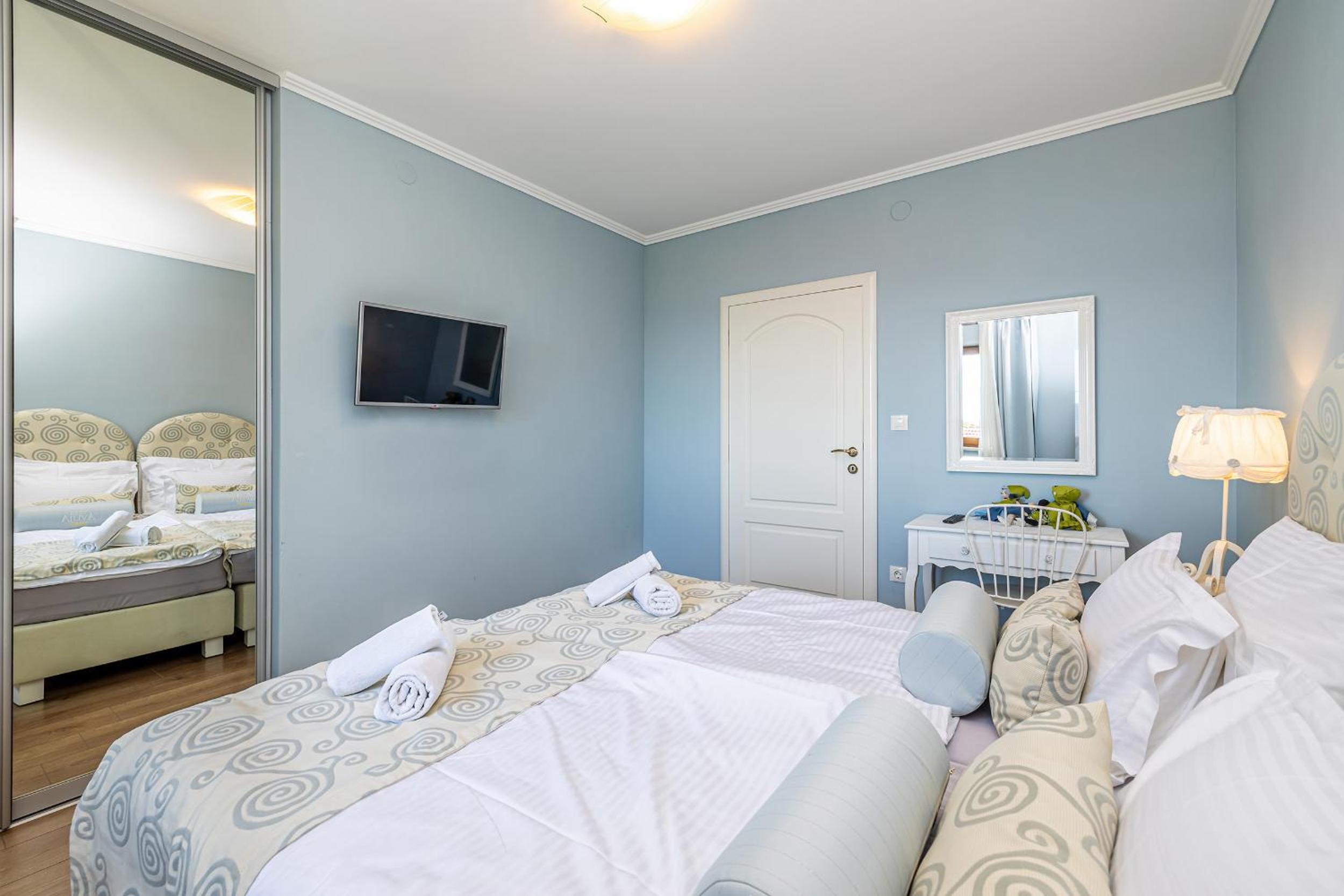 Three-Bedroom Villa photo 1