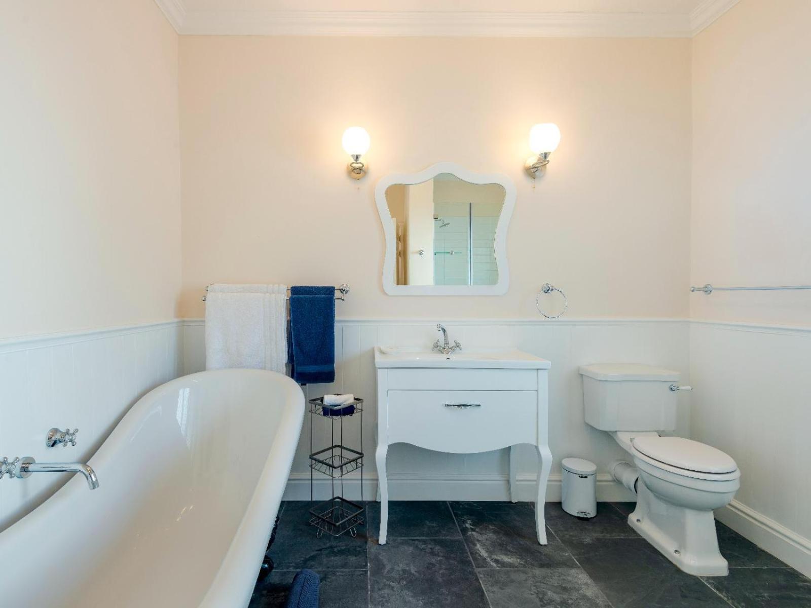 Deluxe King Room photo 3