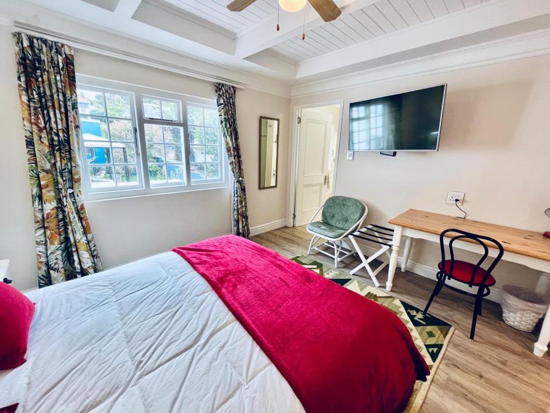 Comfort Queen Room photo 2