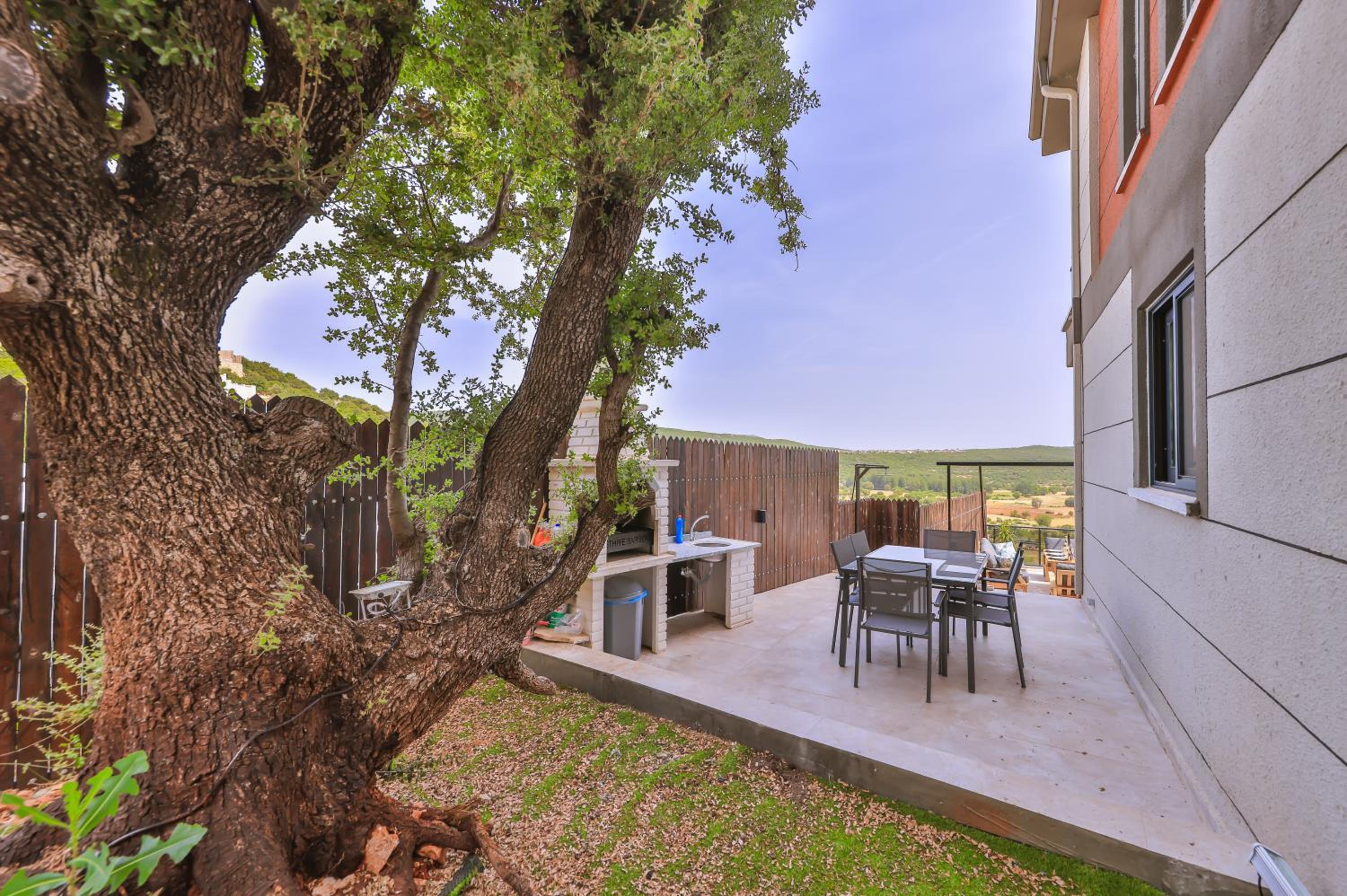 Three-Bedroom Villa photo 2