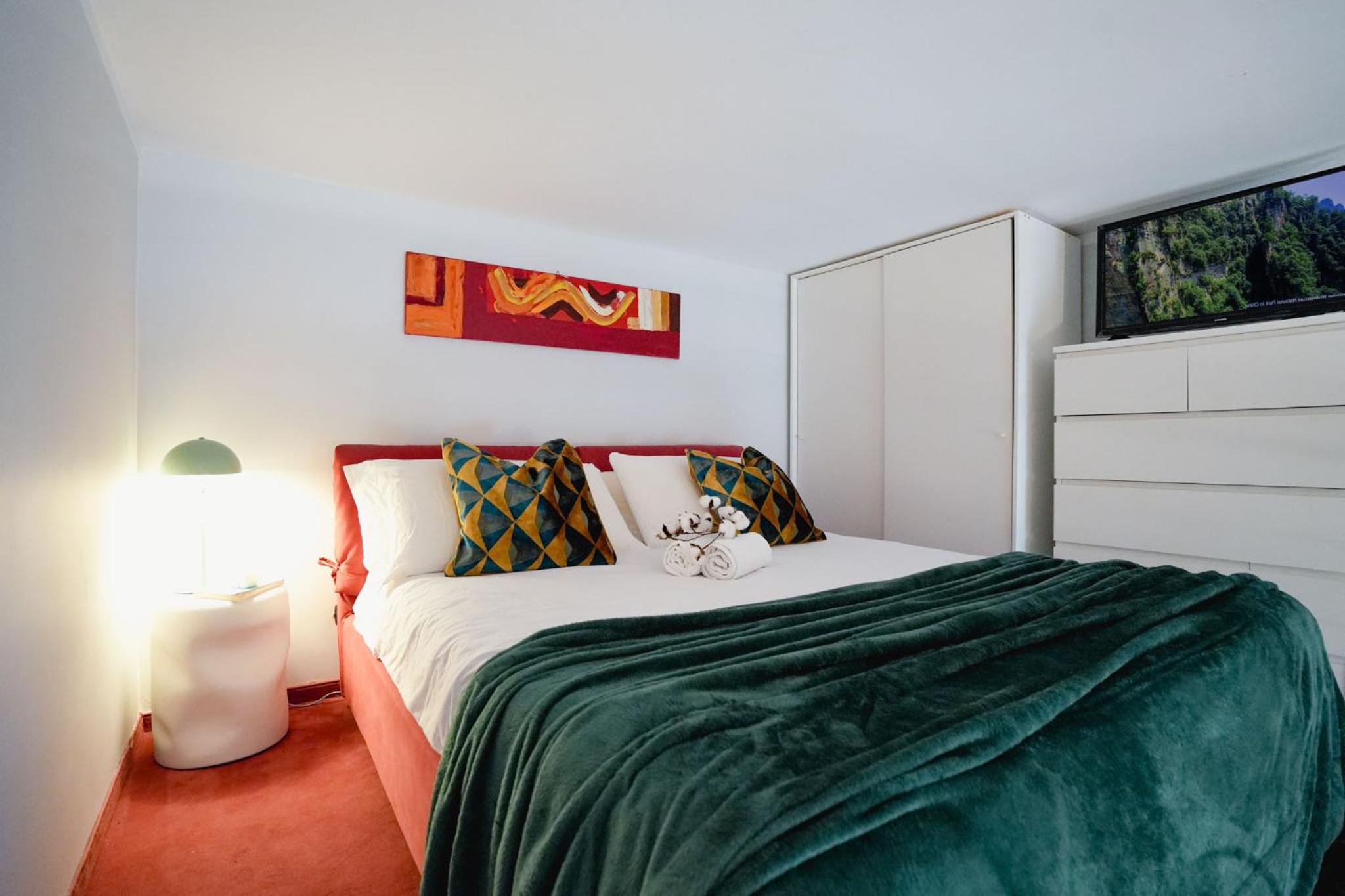 One-Bedroom Apartment