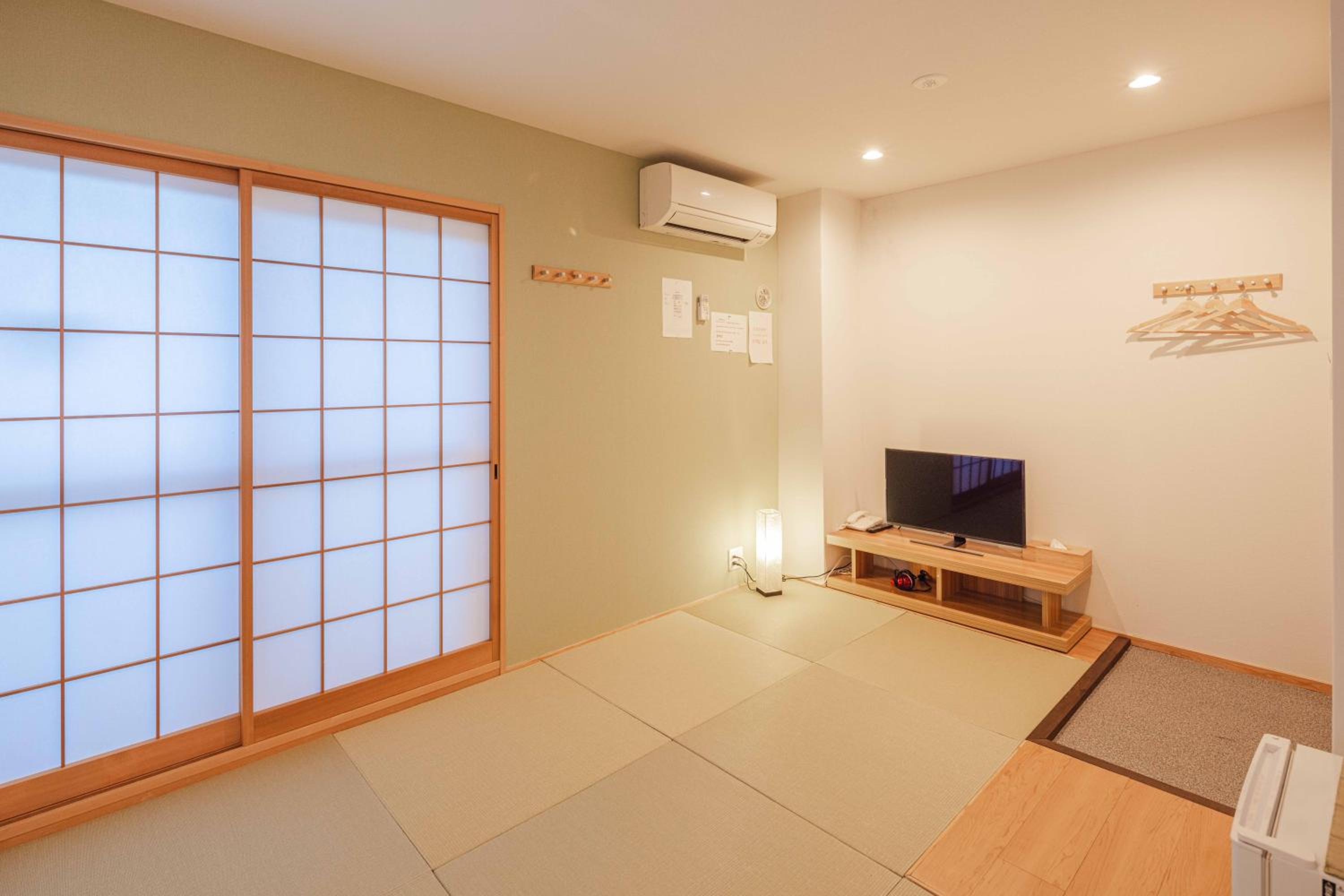 Japanese-Style Room
