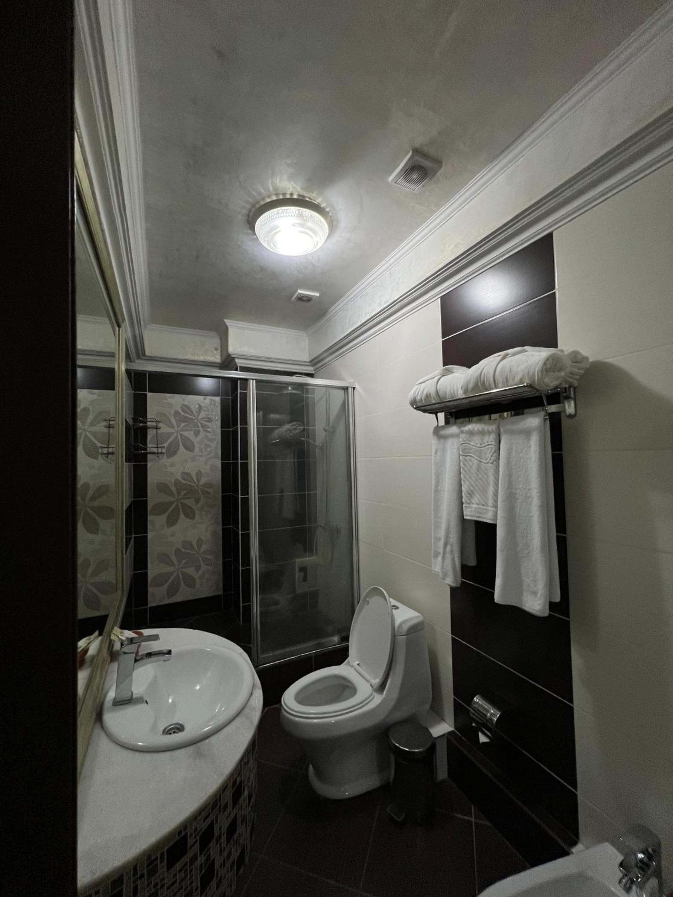 Superior Queen Room with Two Queen Beds photo 2