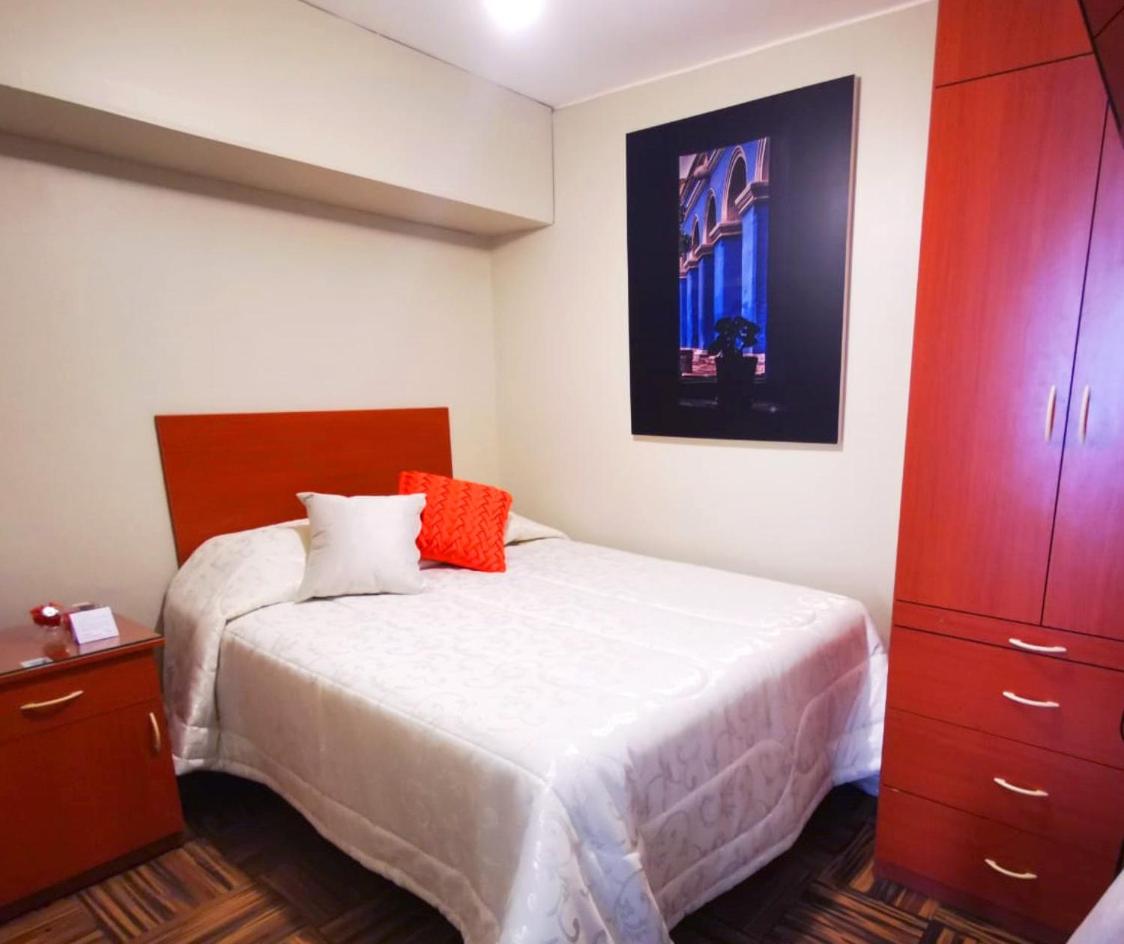 Double Room with Private Bathroom photo 2