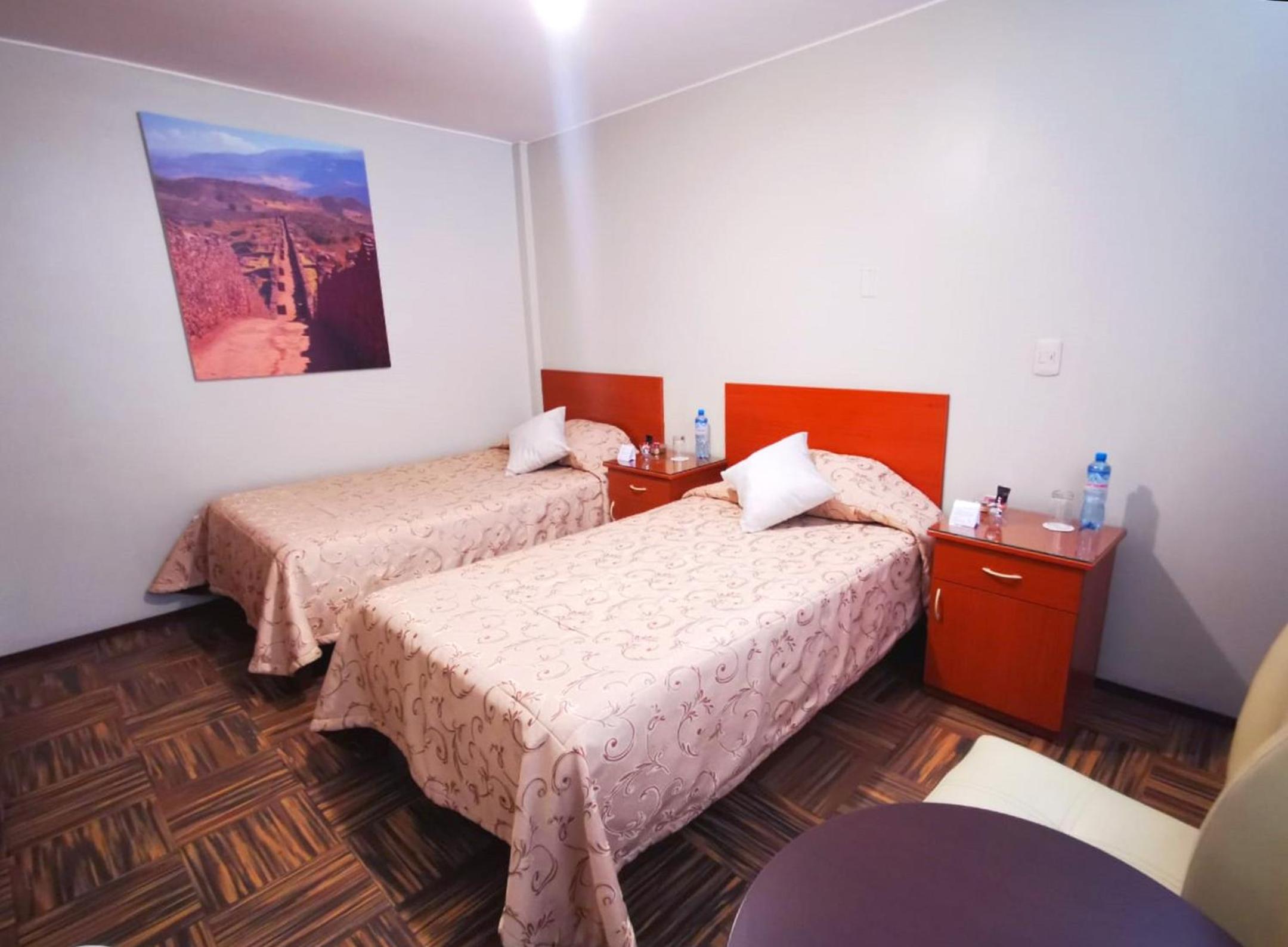Twin Room with Private Bathroom photo 1