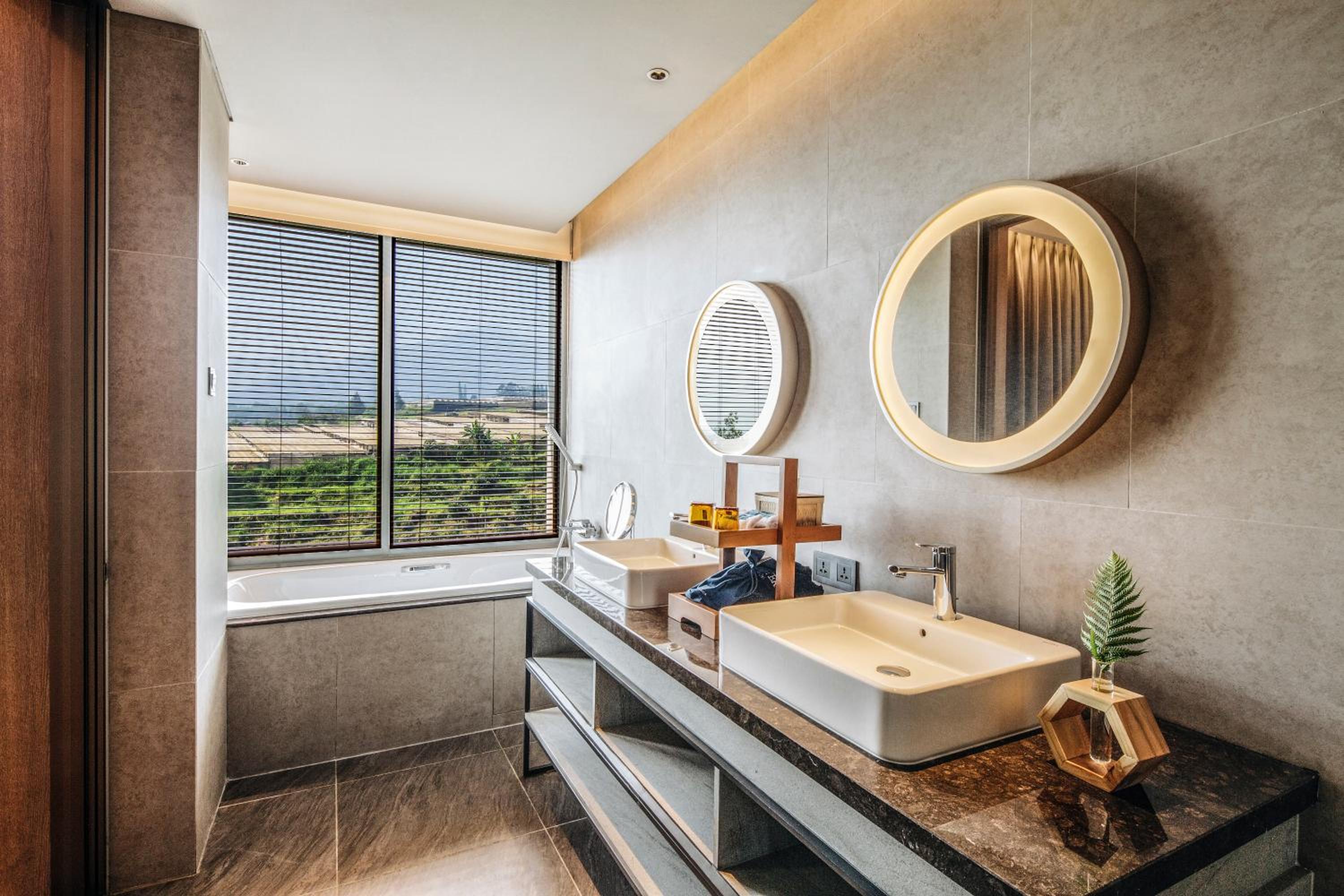 The Valley Suite - Photo 5