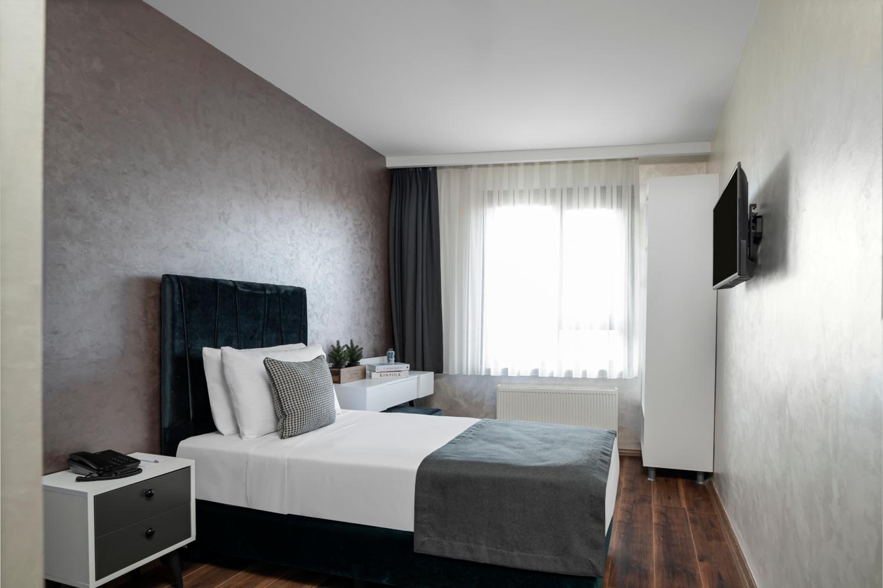 Budget Single Room photo 2