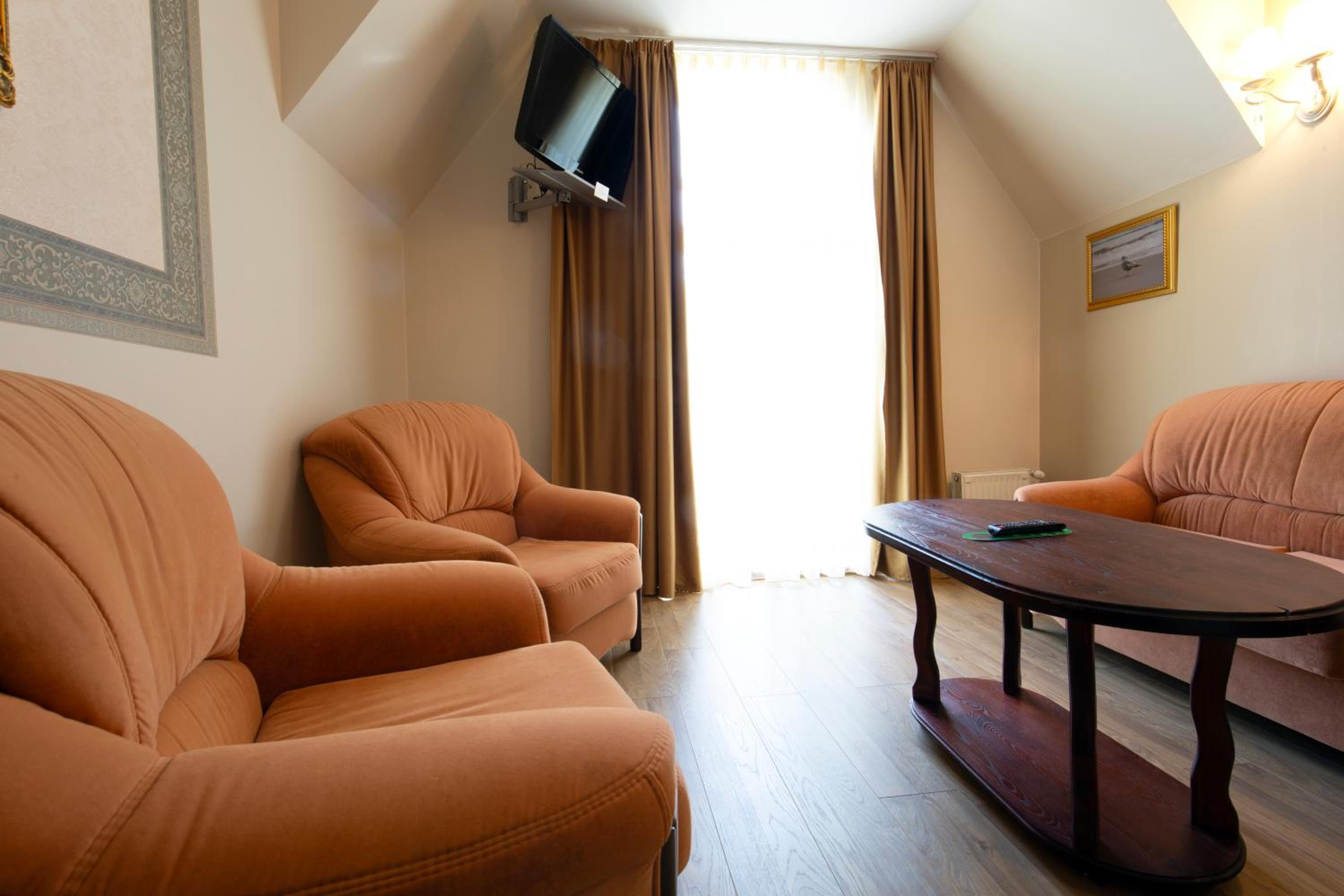 Family Suite - Photo 11